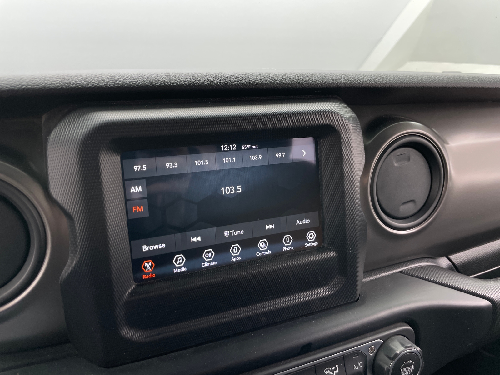 Thumbnail: 2023 Jeep Gladiator - 4