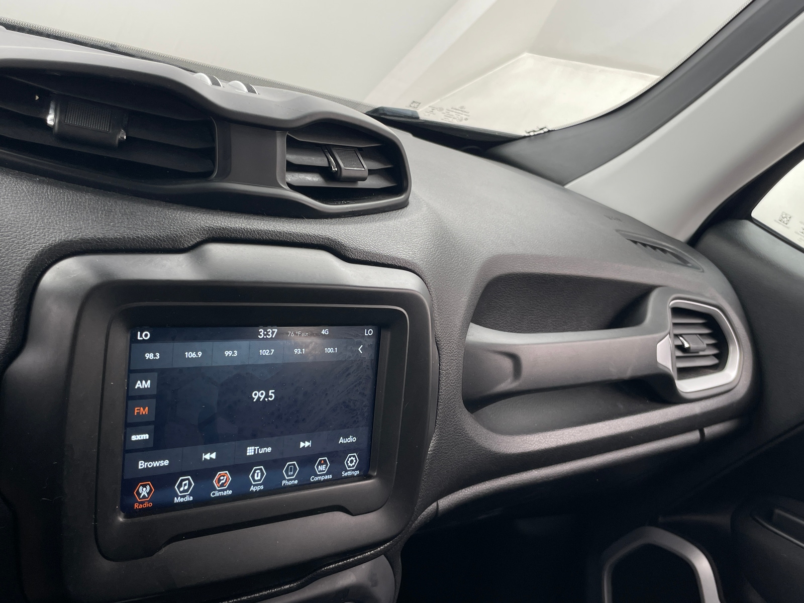 Thumbnail: 2021 Jeep Renegade - 4