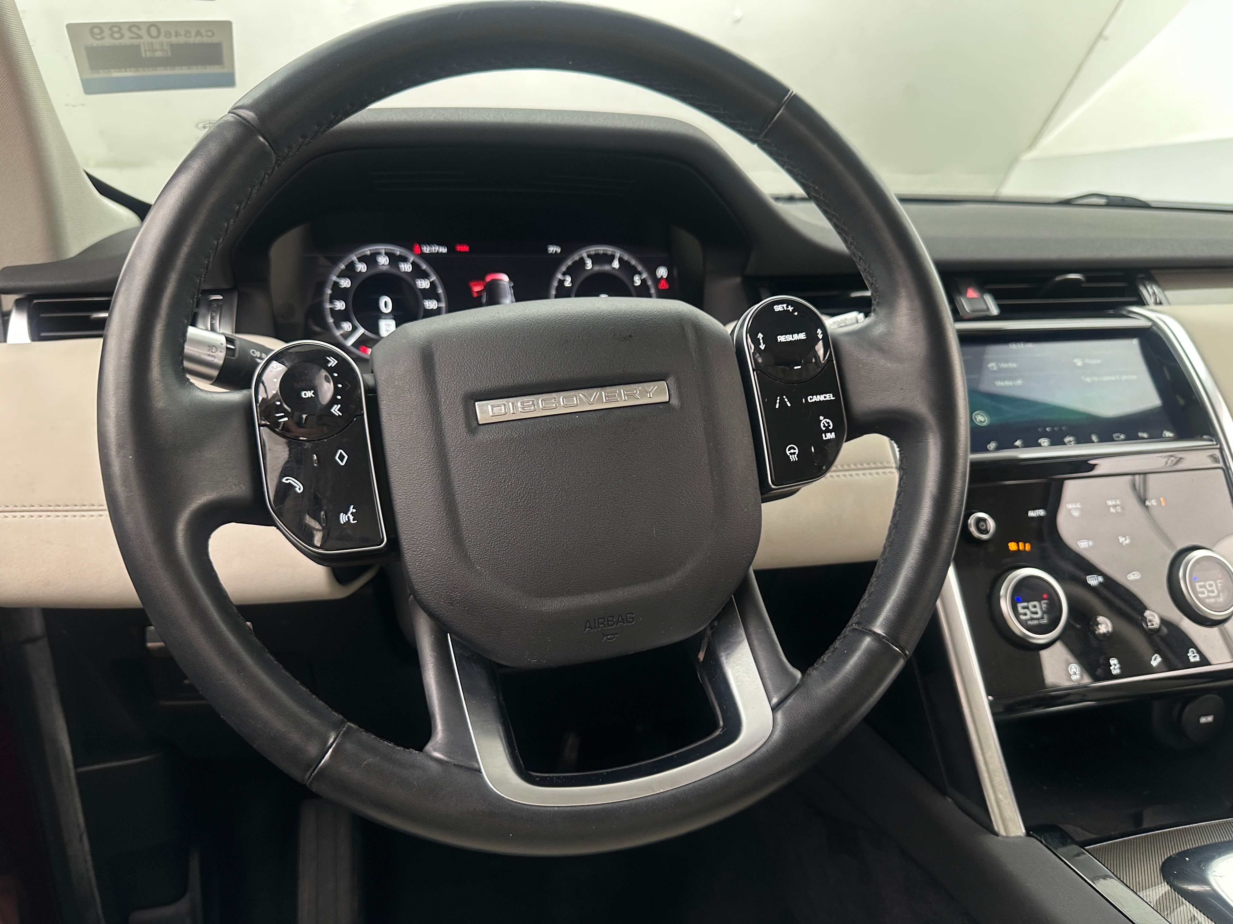 Thumbnail: 2020 Land Rover Discovery Sport - 4