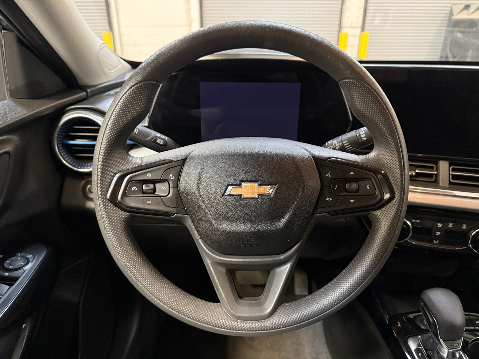 Thumbnail: 2025 Chevrolet Trax - 5