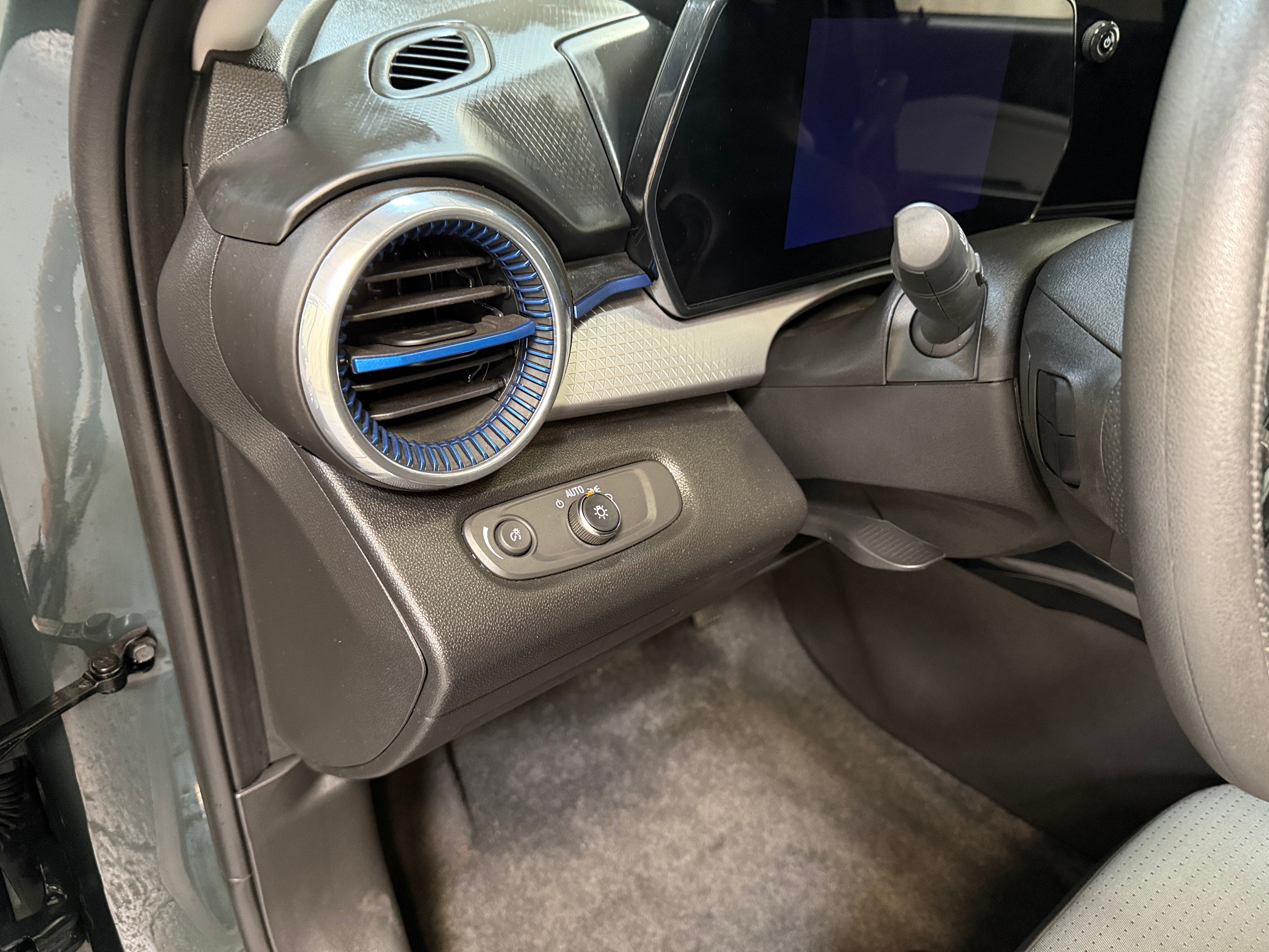Used 2025 Chevrolet Trax LT with VIN KL77LHEPXSC197350 for sale in Pewaukee, WI