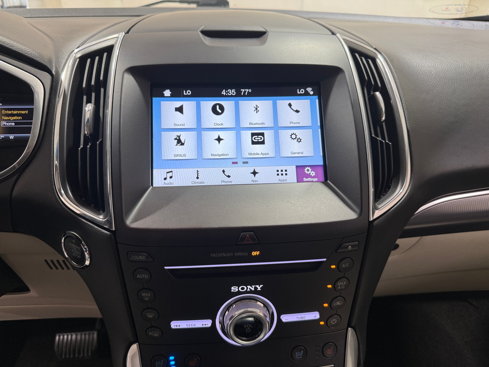 Thumbnail: 2018 Ford Edge - 3