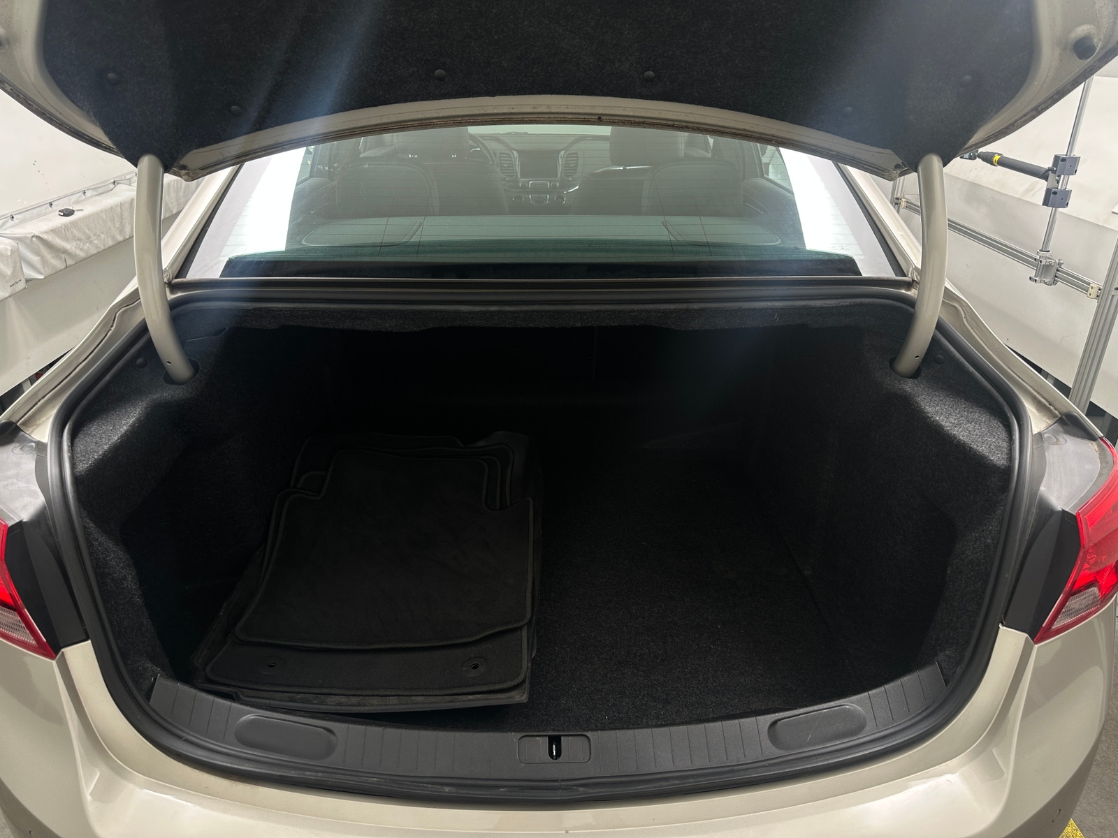 Thumbnail: 2015 Chevrolet Impala - 6