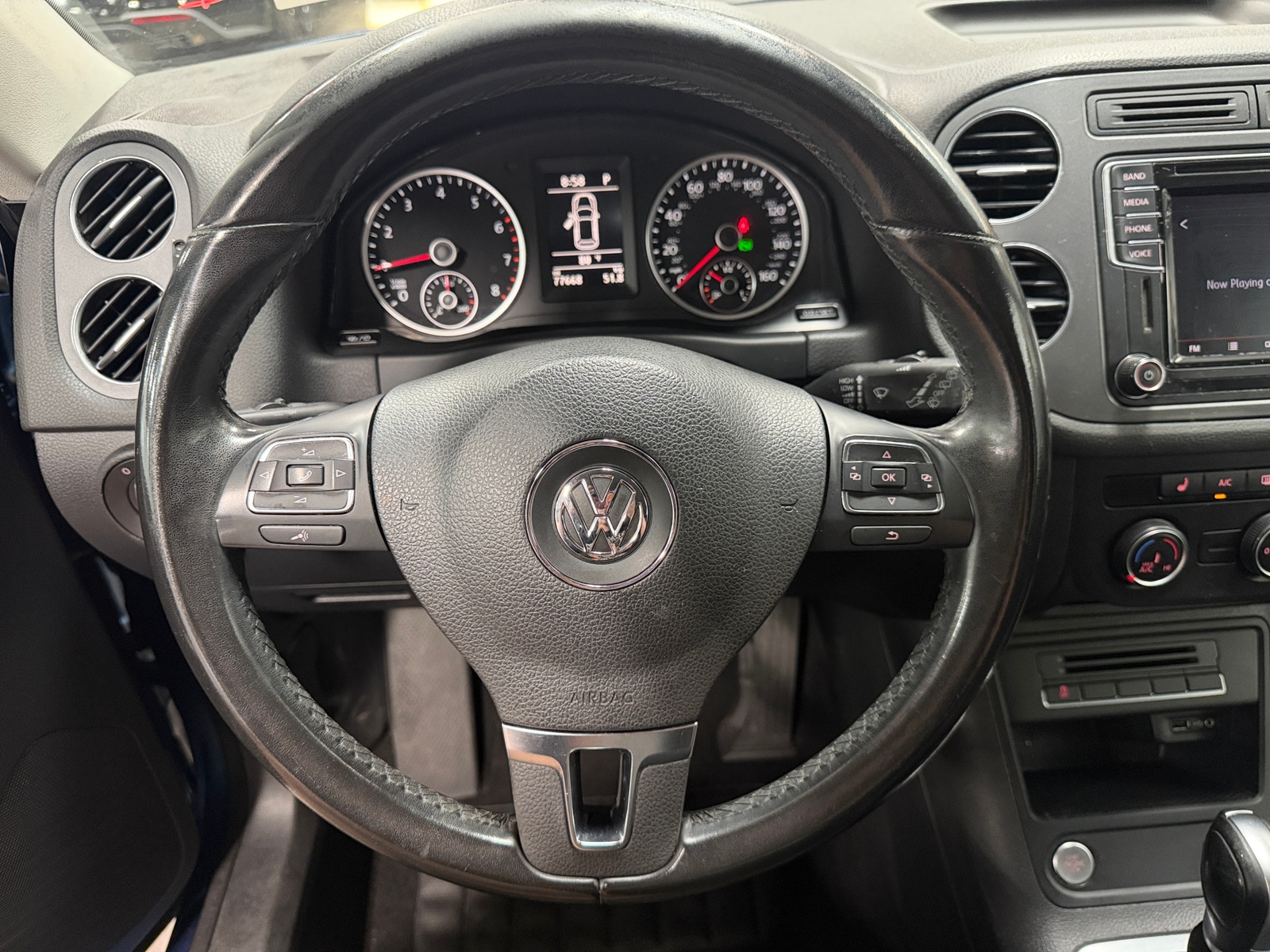 Thumbnail: 2017 Volkswagen Tiguan - 4