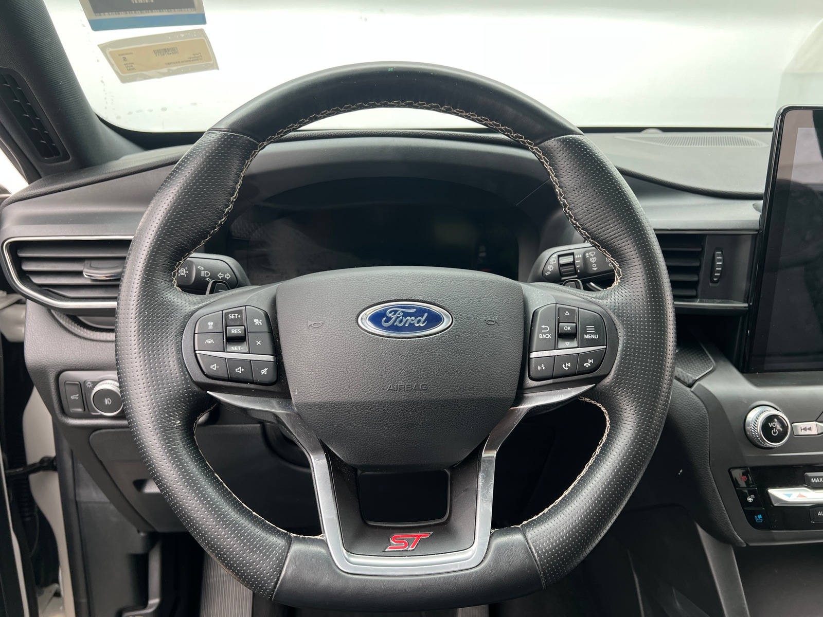 Thumbnail: 2020 Ford Explorer - 4