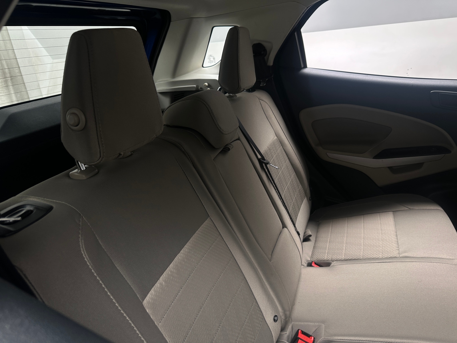 Thumbnail: 2022 Ford EcoSport - 6