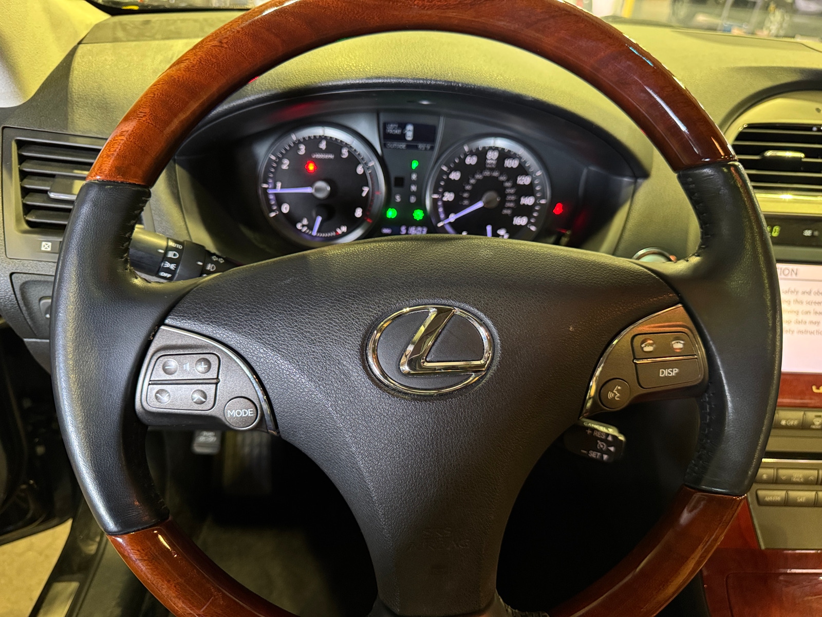 Thumbnail: 2012 Lexus ES - 4