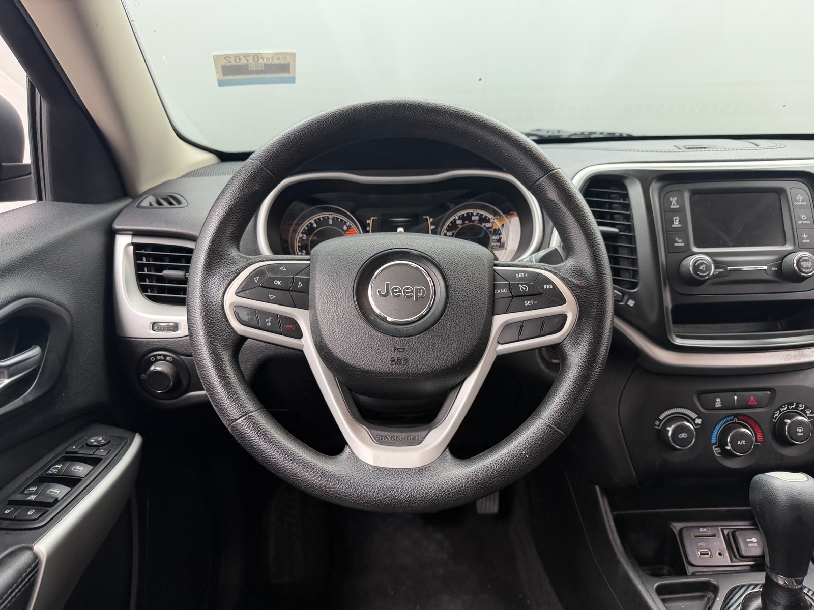 Thumbnail: 2017 Jeep Cherokee - 5