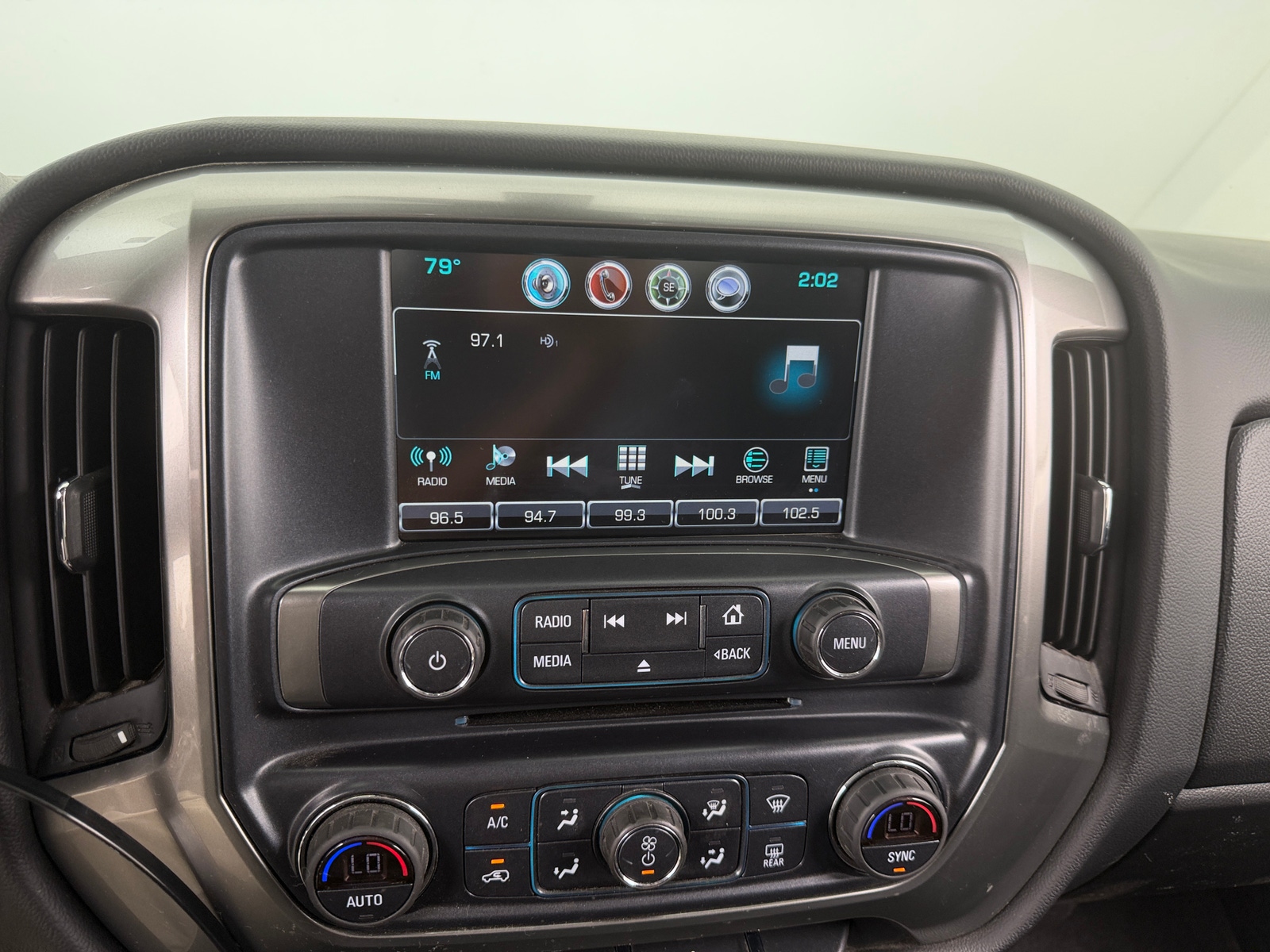 Thumbnail: 2018 Chevrolet Silverado 1500 - 4