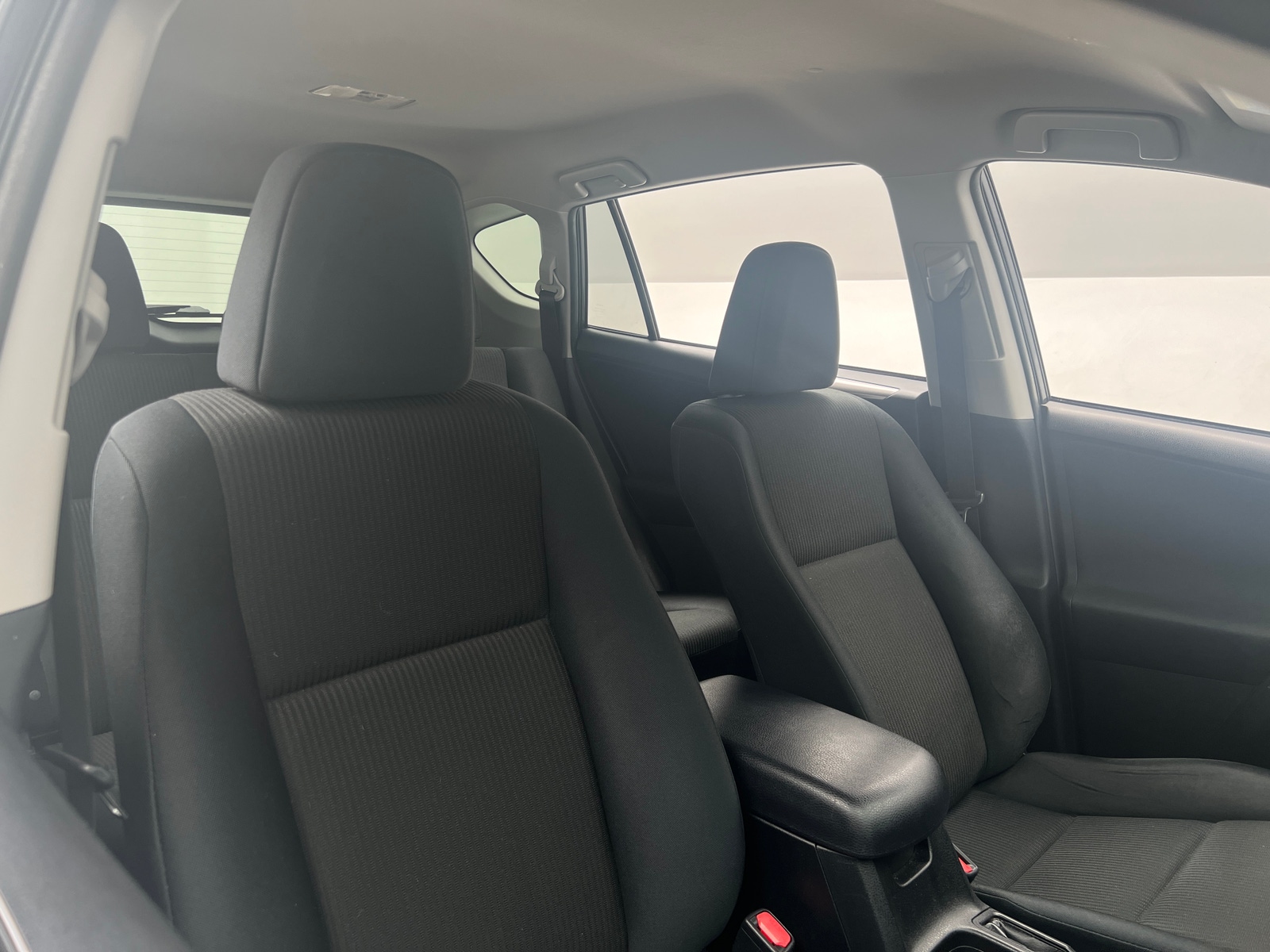 Thumbnail: 2017 Toyota RAV4 - 2