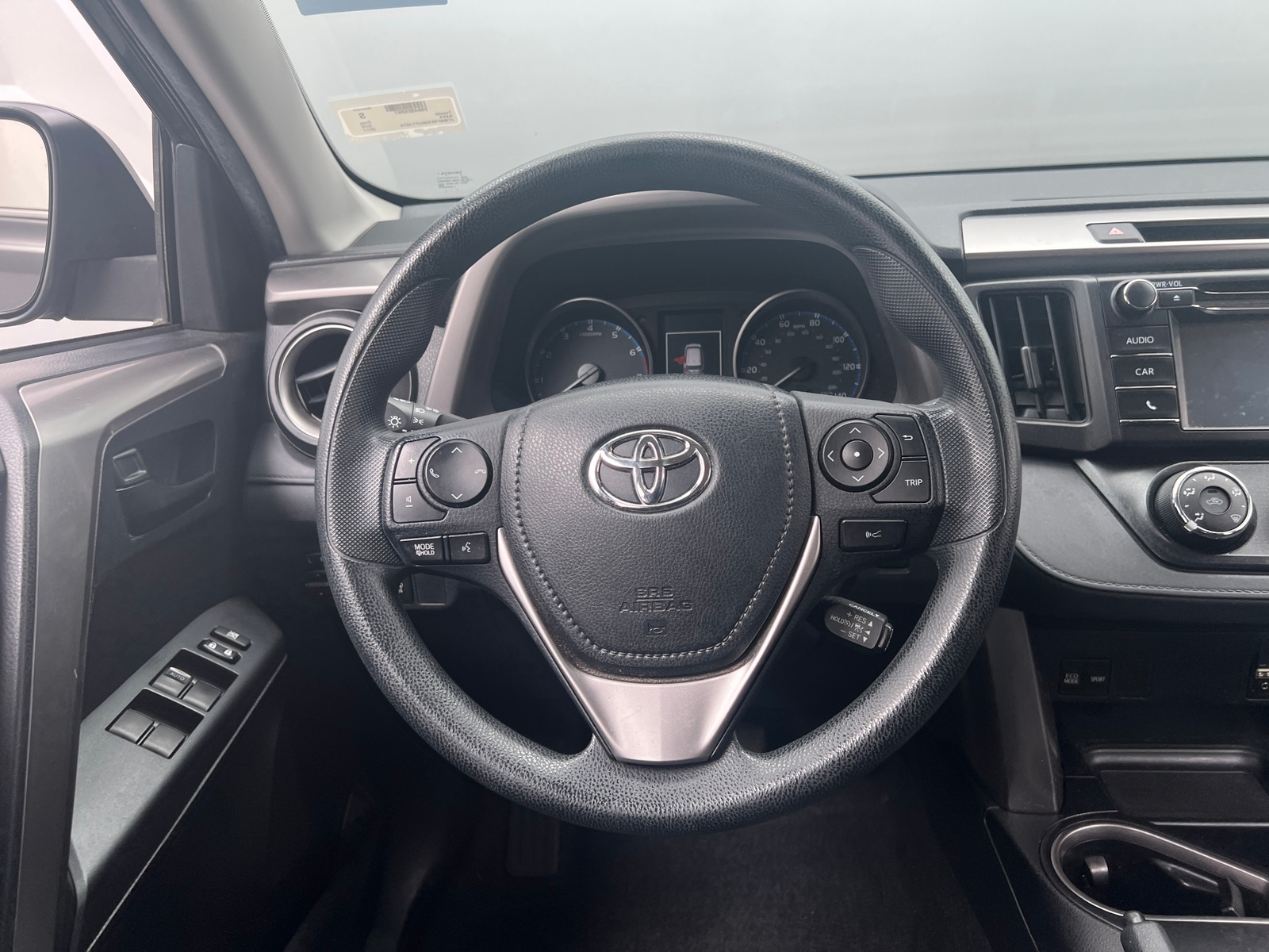 Thumbnail: 2017 Toyota RAV4 - 5