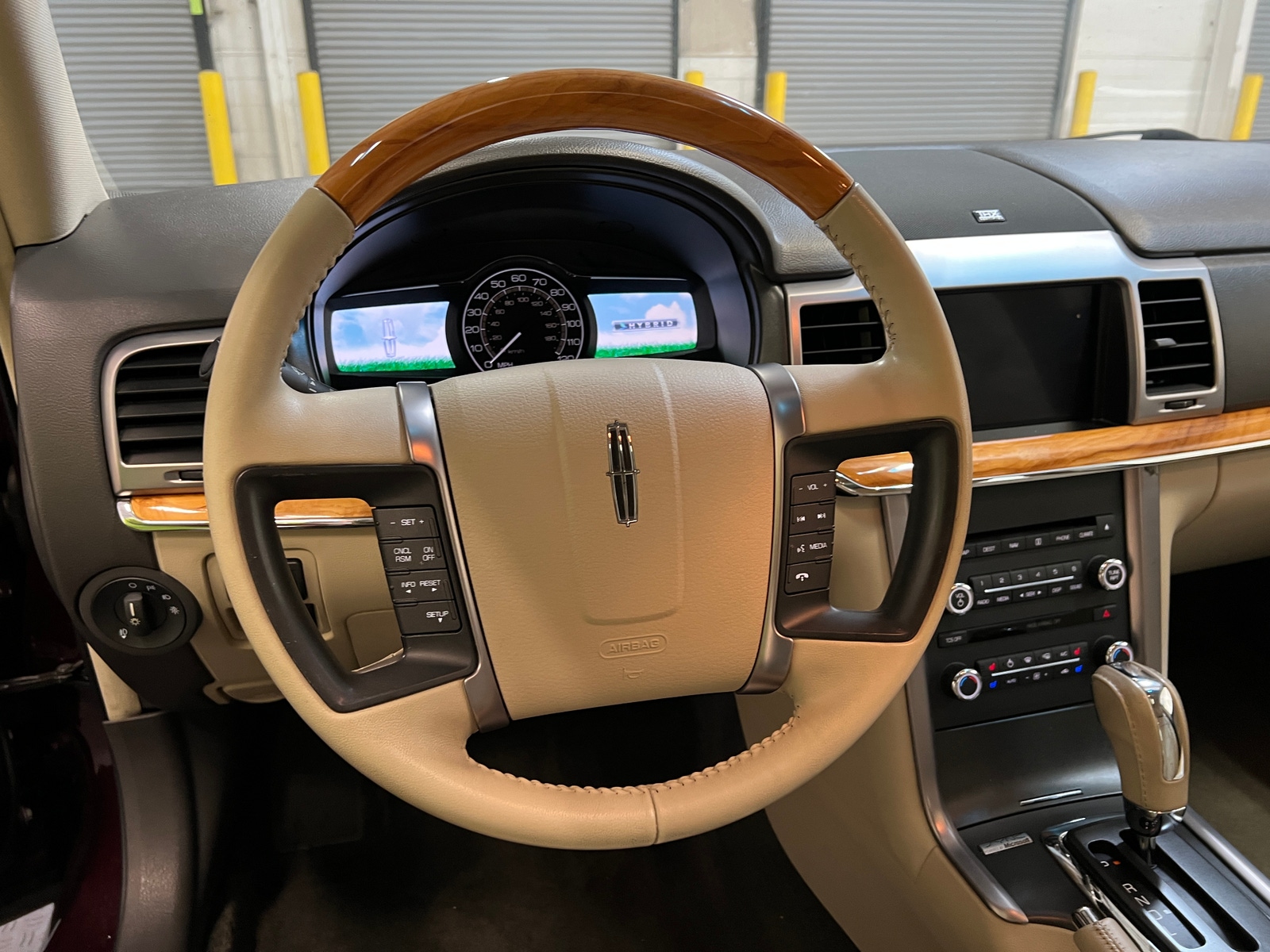 Thumbnail: 2011 Lincoln MKZ - 4