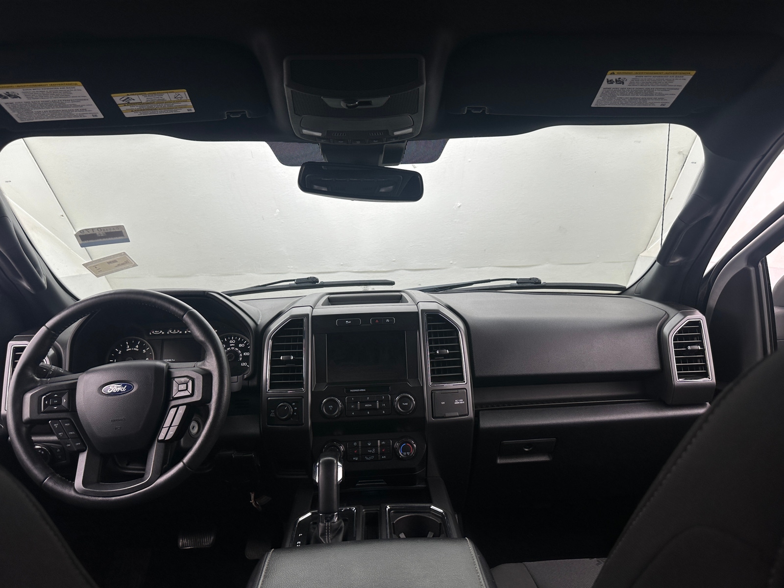 Thumbnail: 2019 Ford Econoline - 3