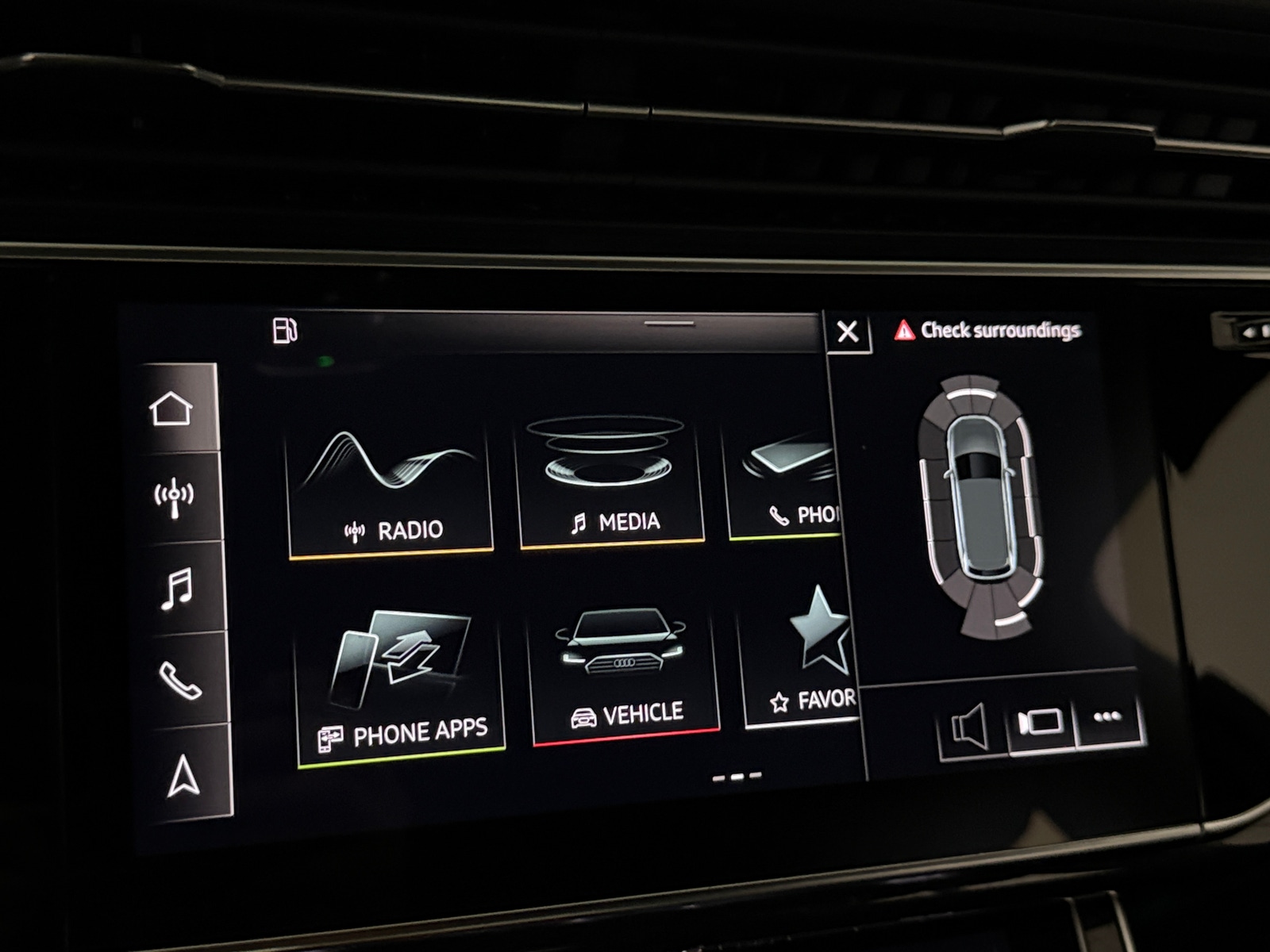 Thumbnail: 2022 Audi Q7 - 3