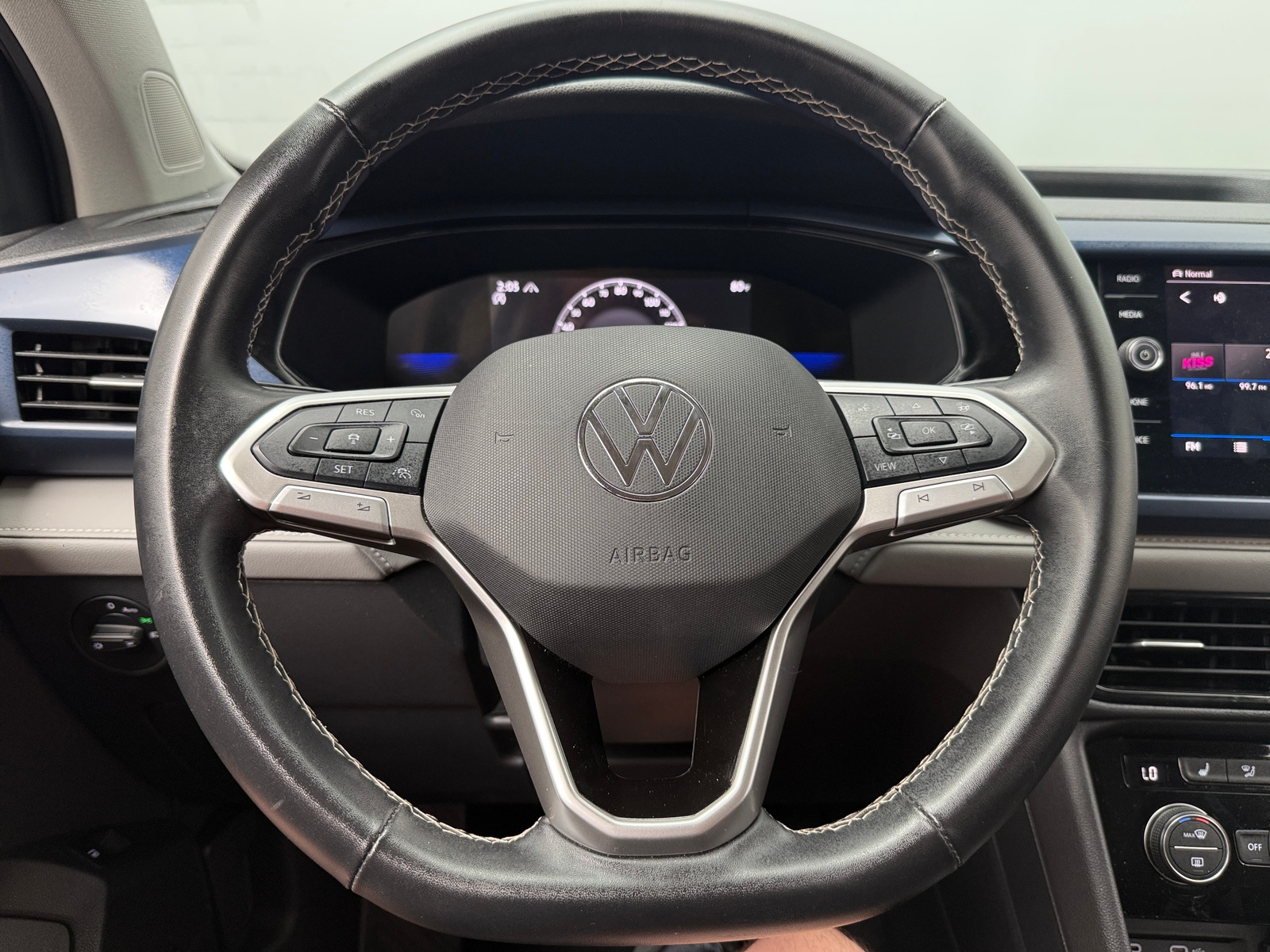 Thumbnail: 2024 Volkswagen Taos - 5