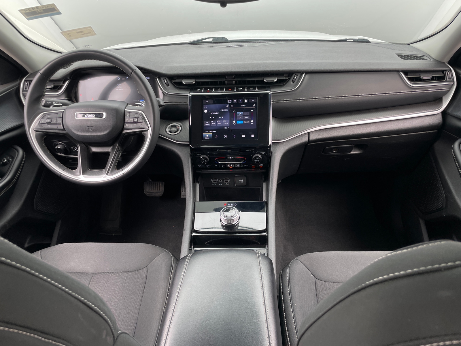 Thumbnail: 2023 Jeep Grand Cherokee L - 3