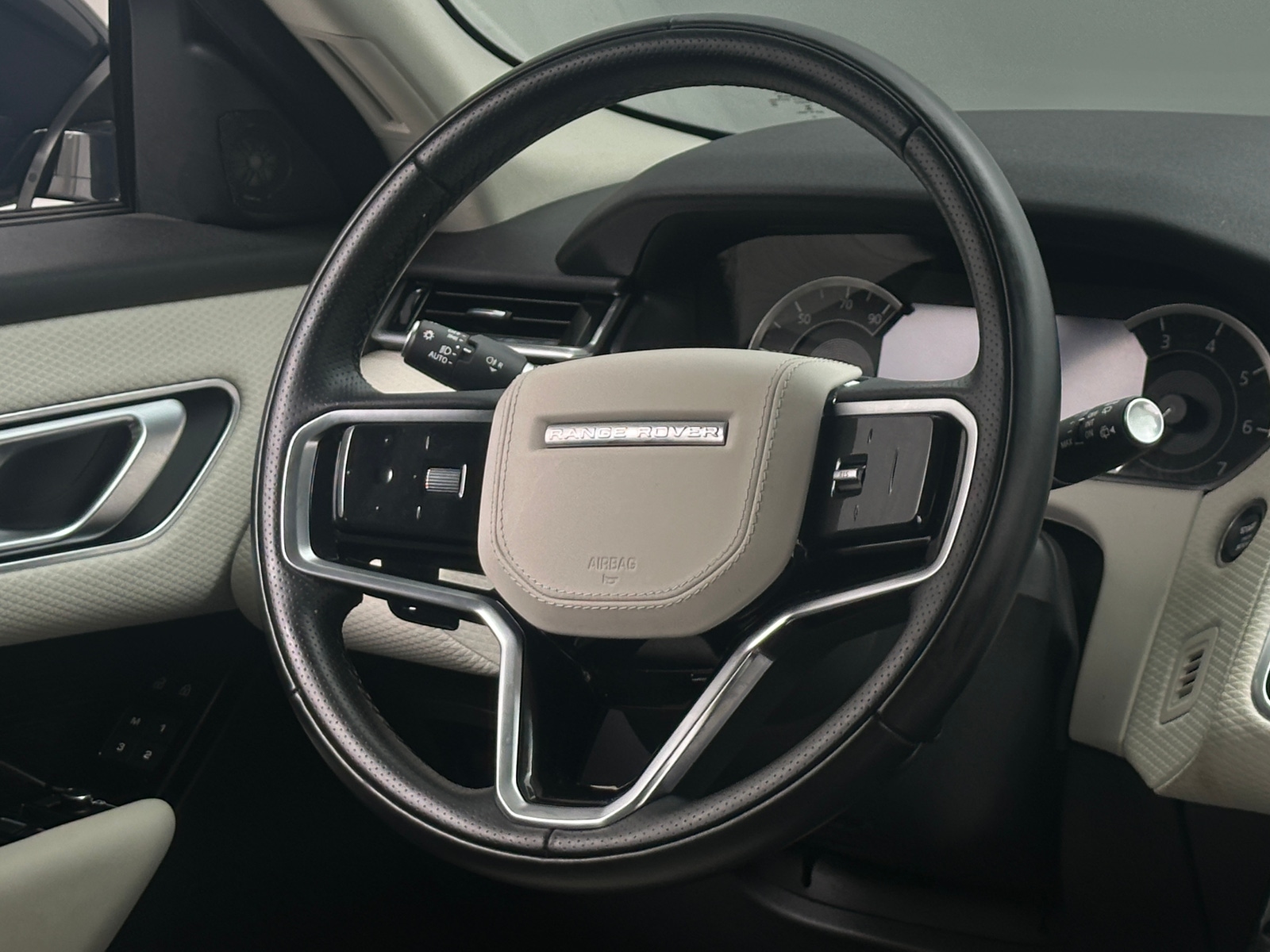 Thumbnail: 2023 Land Rover Range Rover Velar - 4