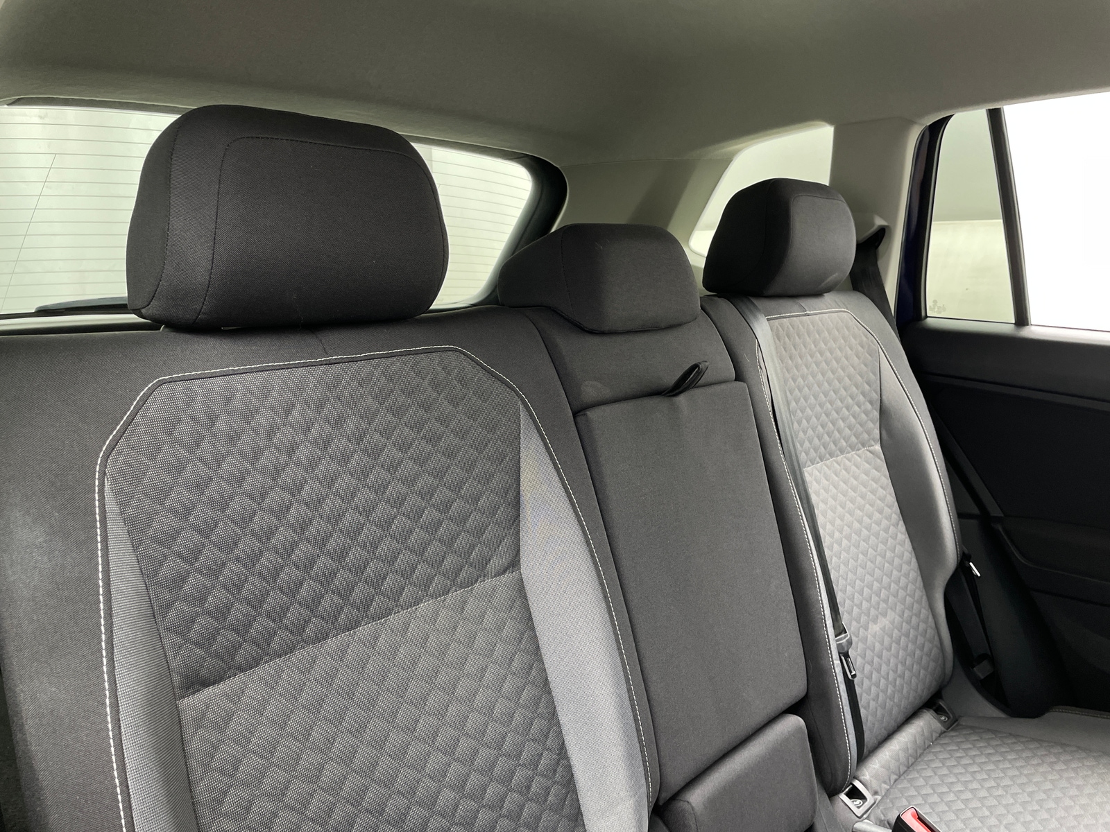Thumbnail: 2021 Volkswagen Tiguan - 6