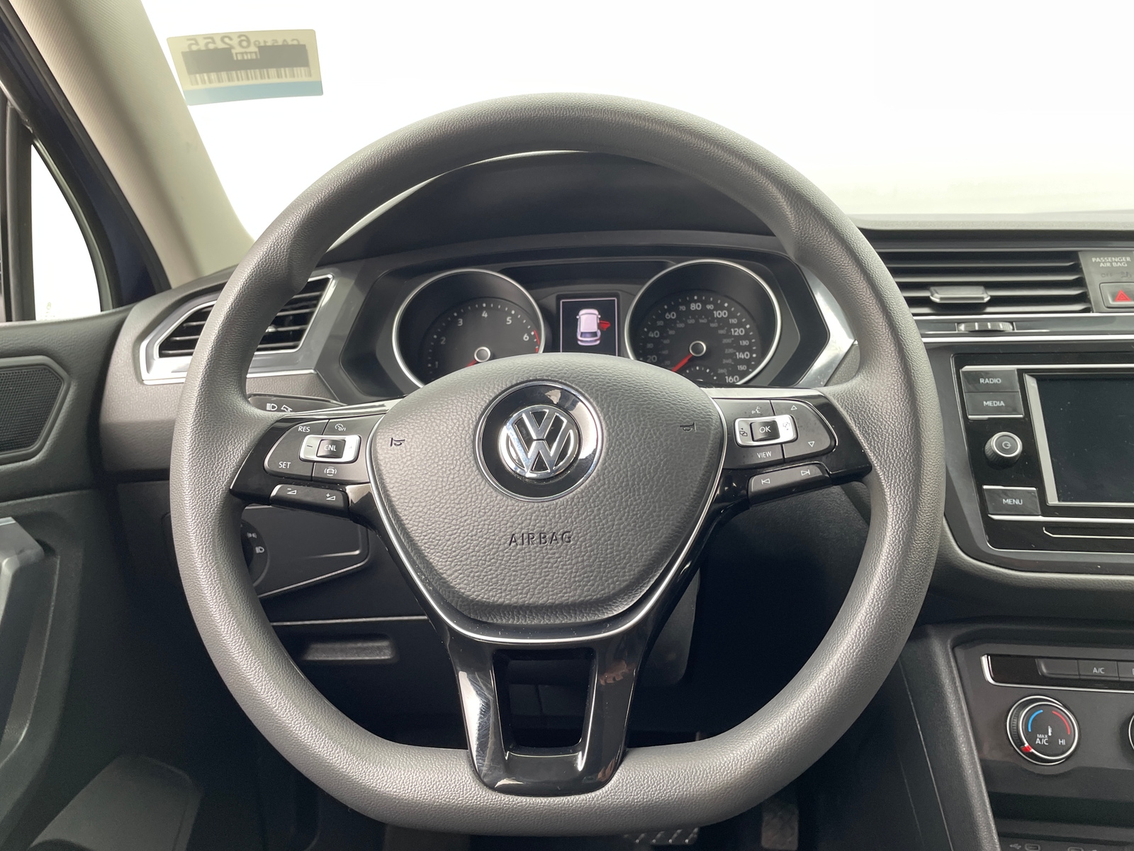Thumbnail: 2021 Volkswagen Tiguan - 5