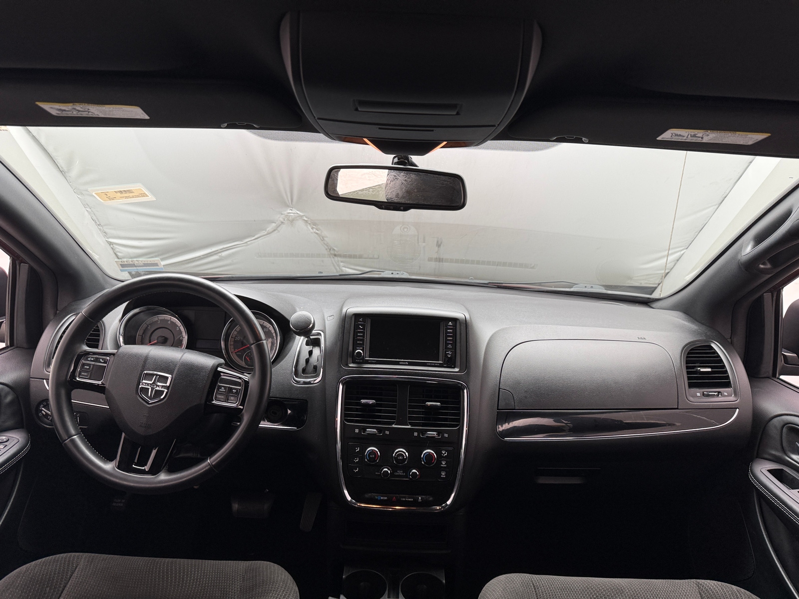 Thumbnail: 2018 Dodge Grand Caravan - 3