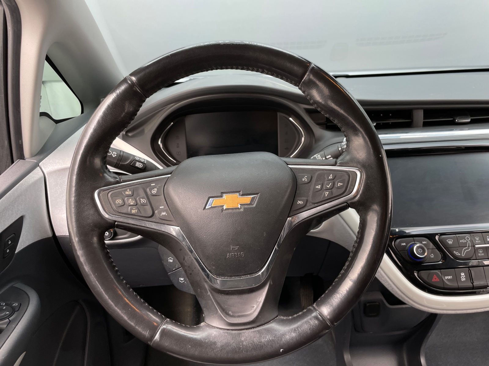 Thumbnail: 2020 Chevrolet Bolt EV - 5
