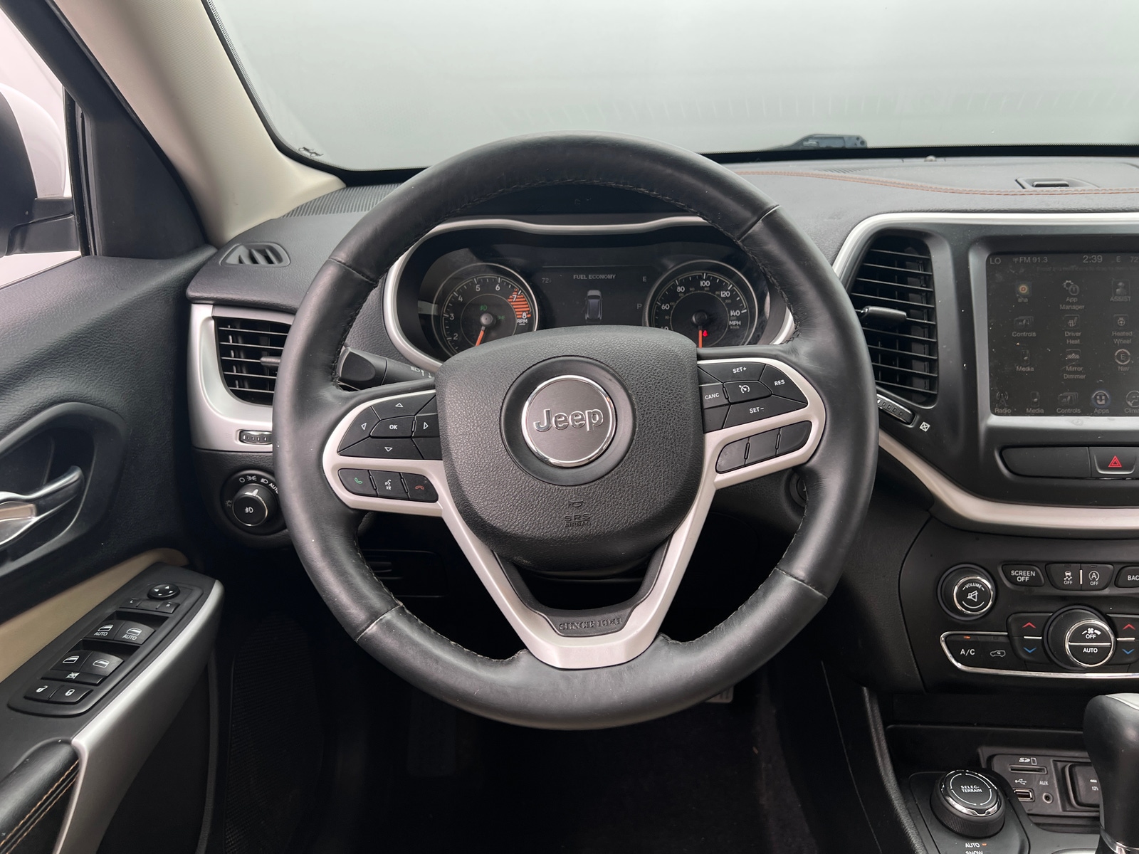 Thumbnail: 2017 Jeep Cherokee - 4