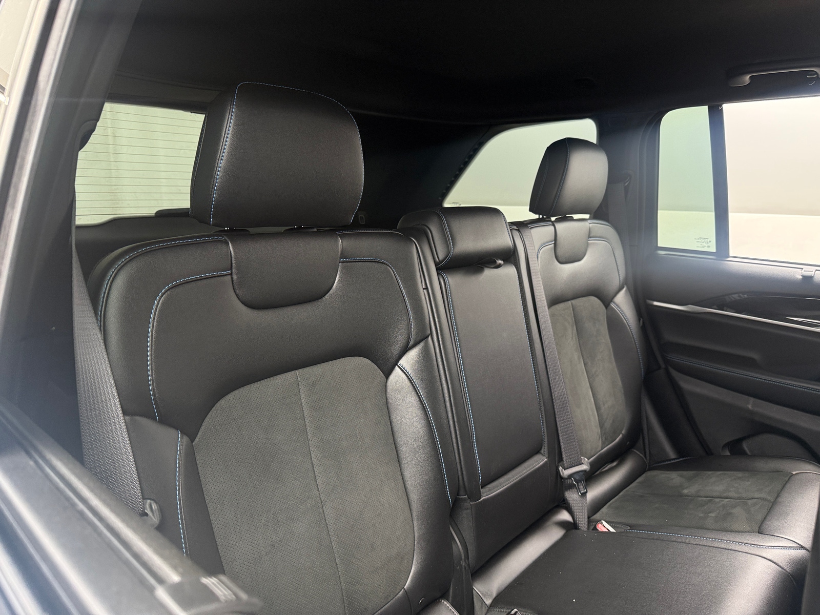 Thumbnail: 2022 Jeep Grand Cherokee - 5