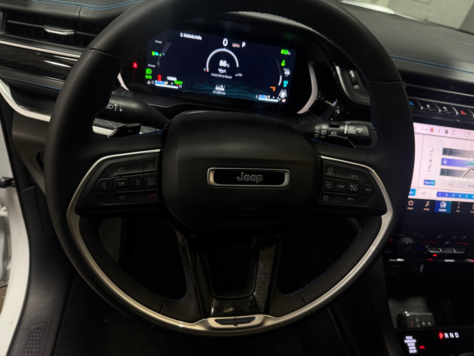 Thumbnail: 2022 Jeep Grand Cherokee - 4