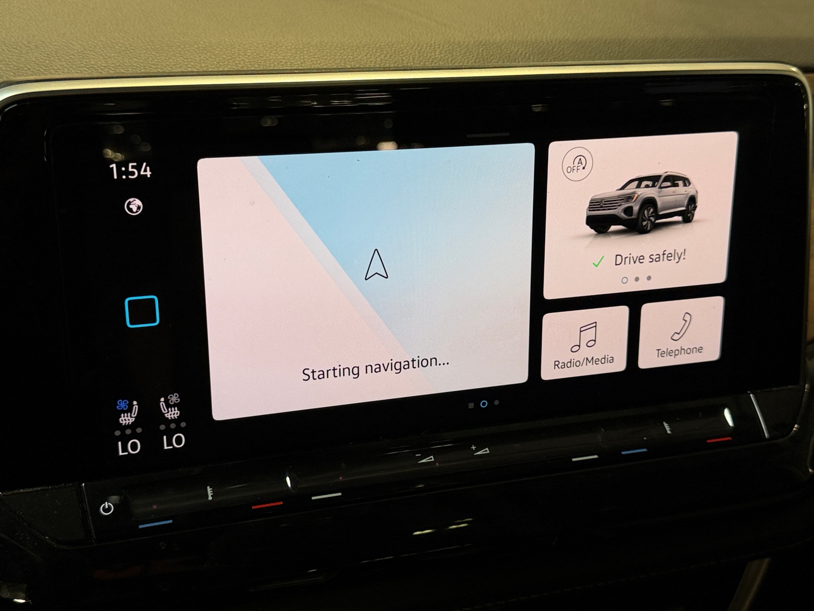 Thumbnail: 2024 Volkswagen Atlas - 3