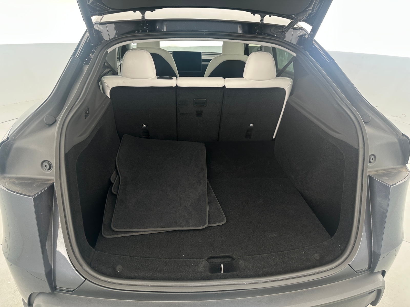 Thumbnail: 2026 Tesla Model Y - 6