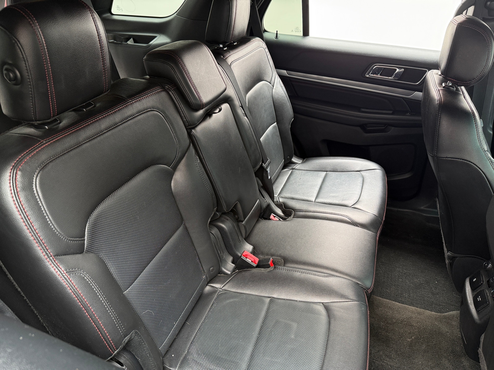 Thumbnail: 2017 Ford Explorer - 5