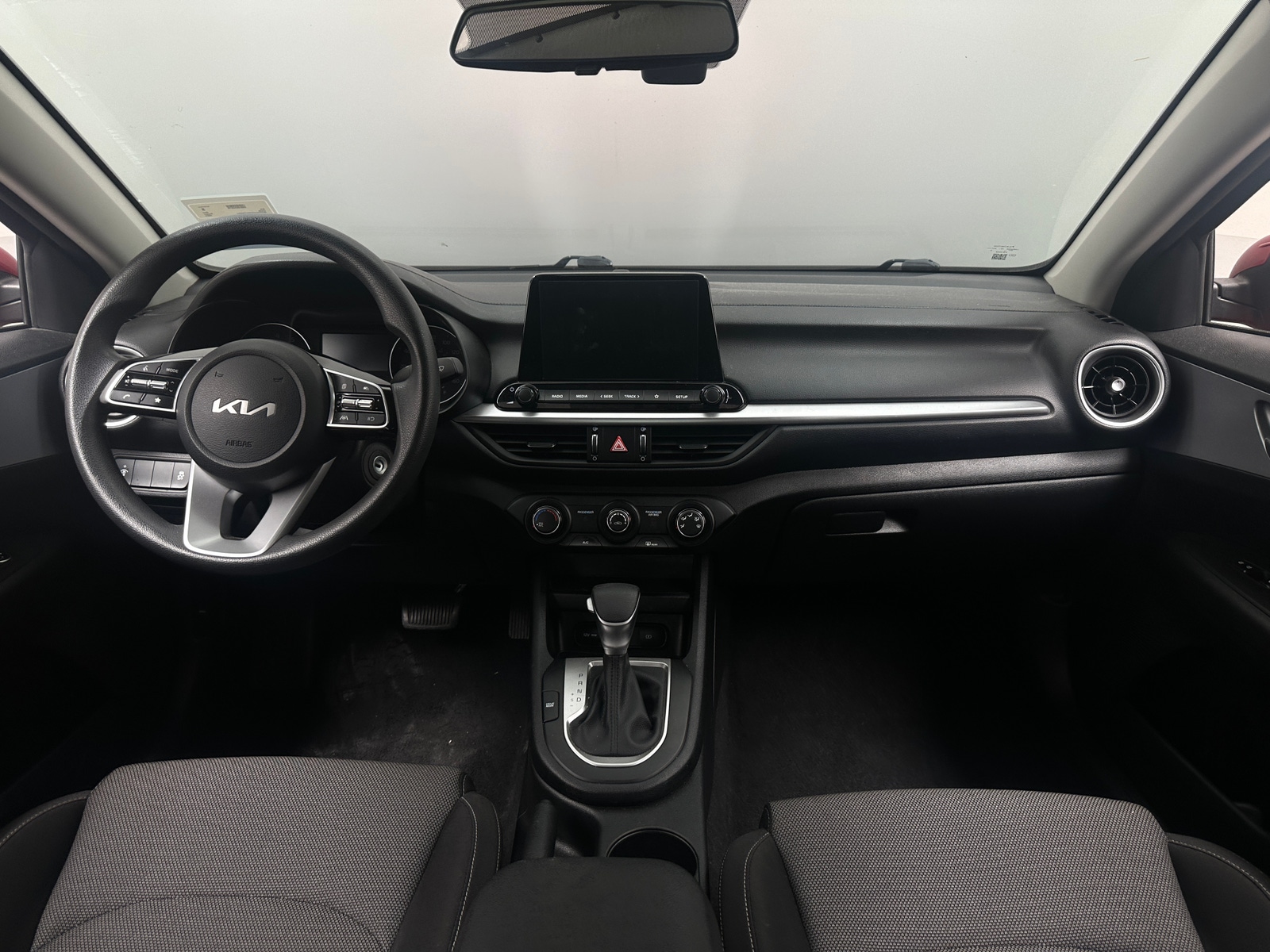 Thumbnail: 2024 Kia Forte - 3
