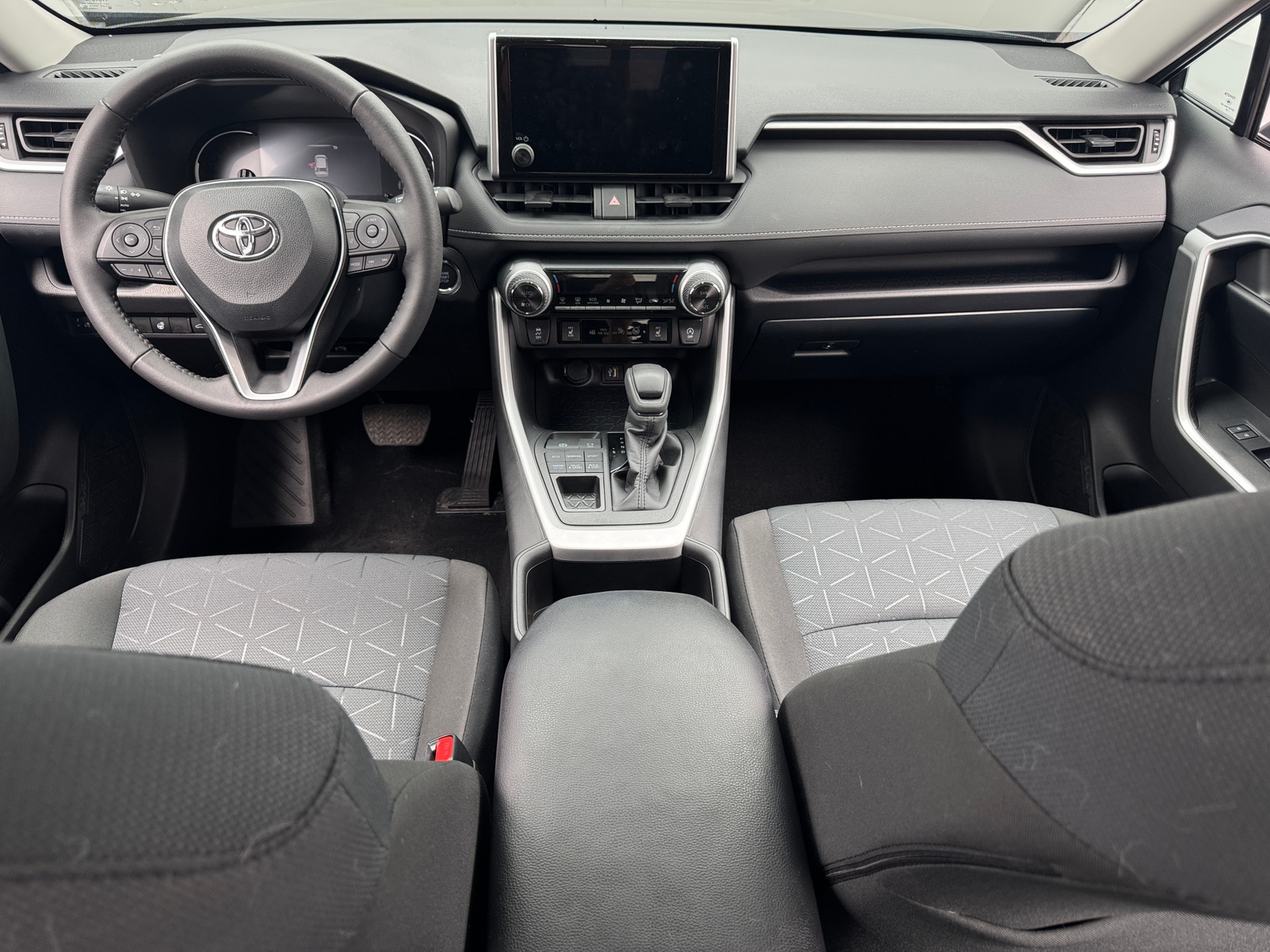 Thumbnail: 2025 Toyota RAV4 - 3
