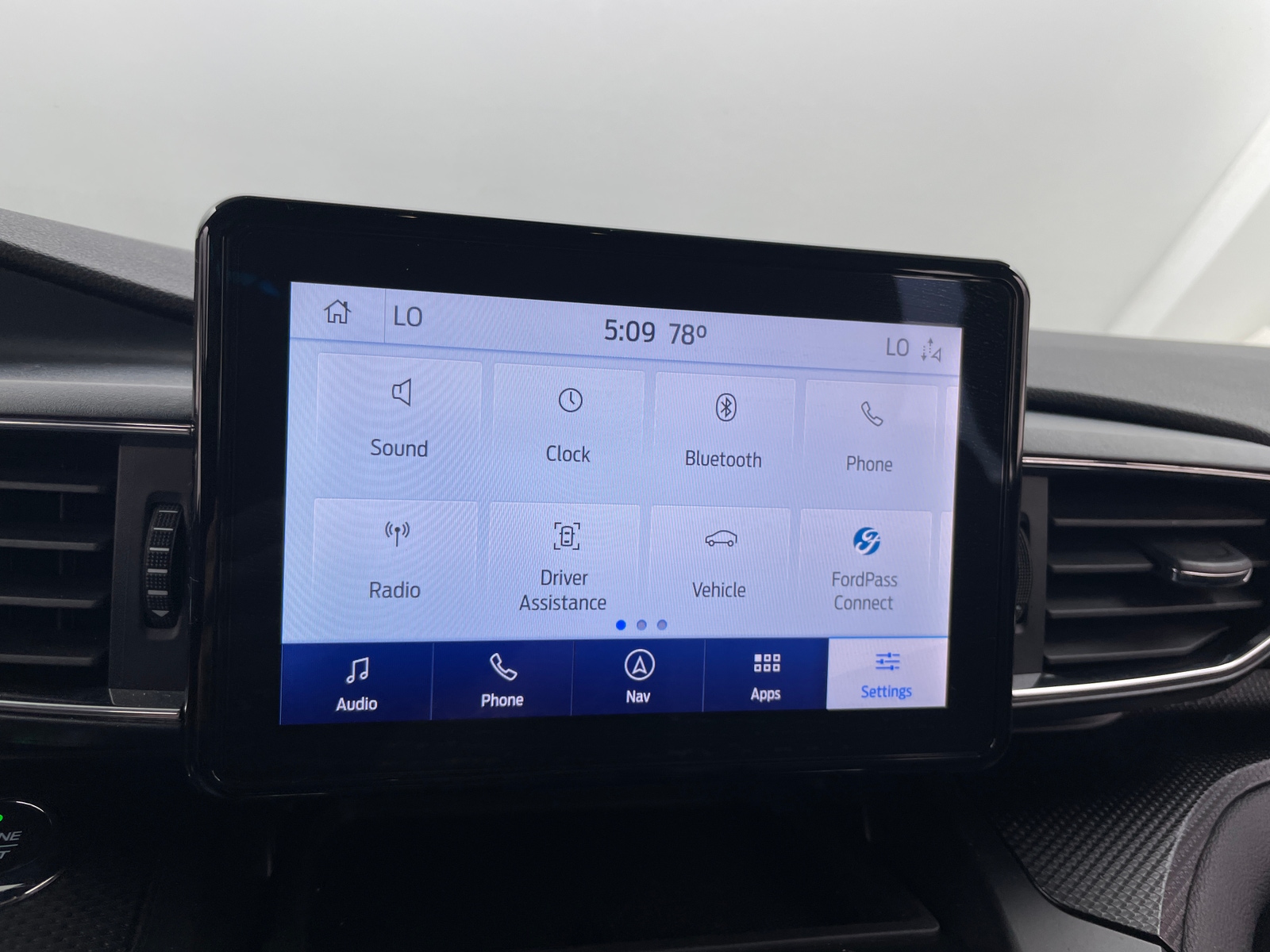 Thumbnail: 2020 Ford Explorer - 3