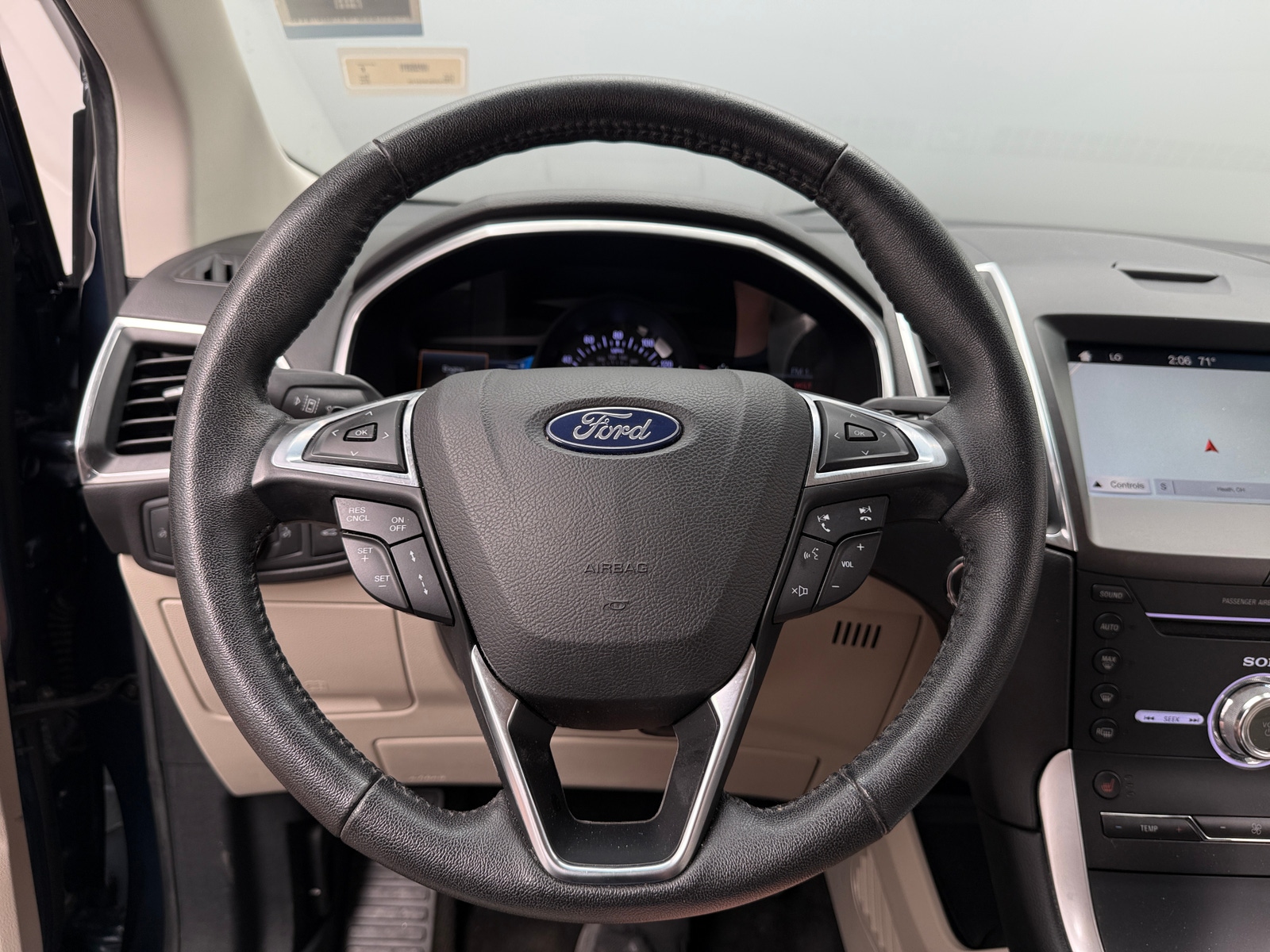 Thumbnail: 2018 Ford Edge - 4