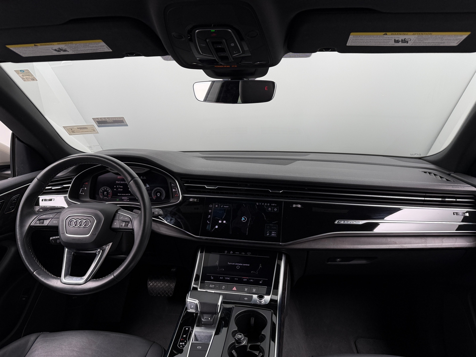 Thumbnail: 2023 Audi Q8 - 2