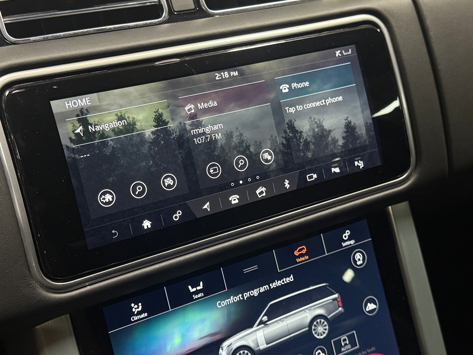 Thumbnail: 2018 Land Rover Range Rover - 3