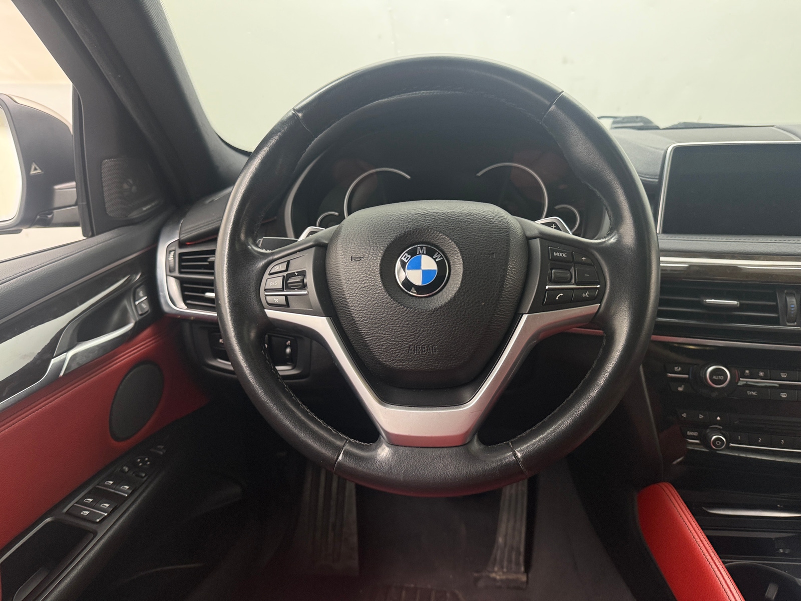 Thumbnail: 2017 BMW X6 - 4