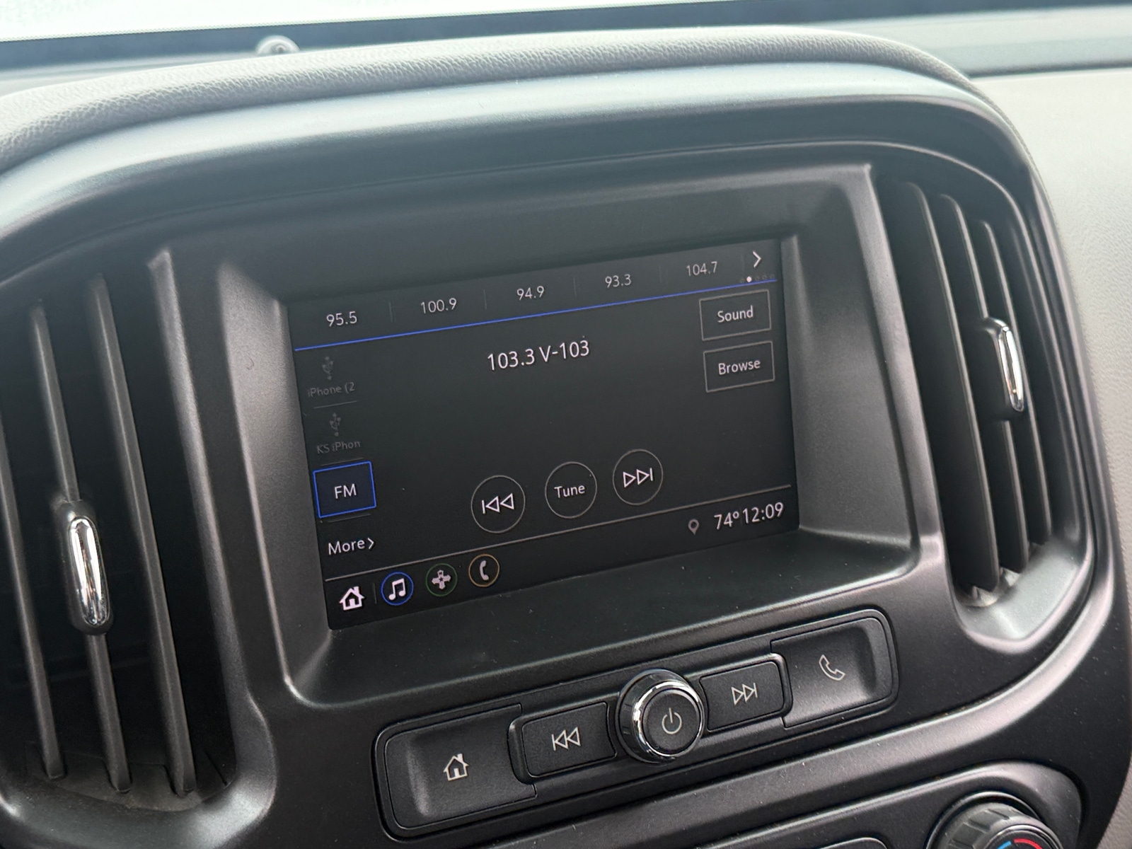 Thumbnail: 2020 Chevrolet Colorado - 4