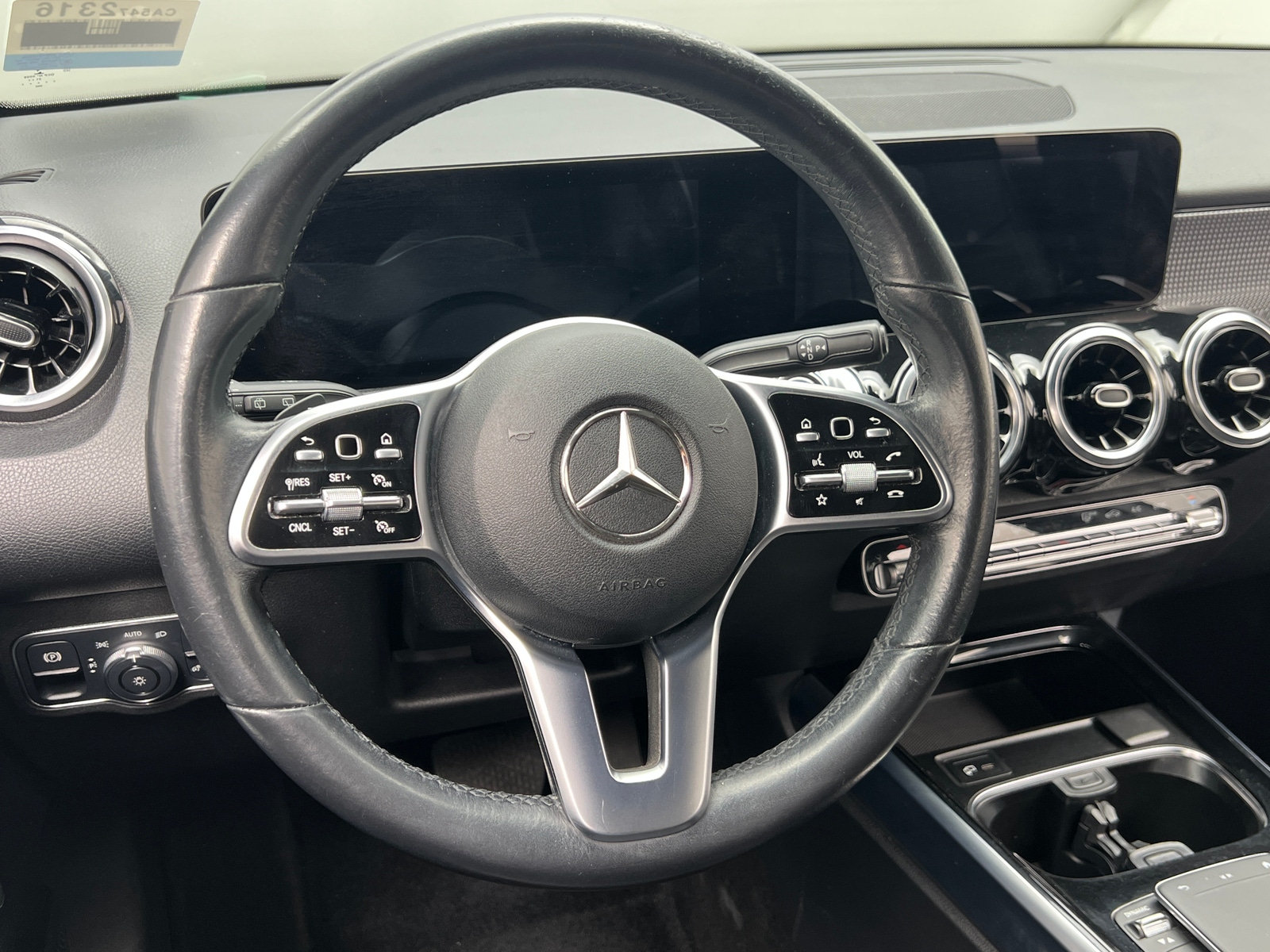 Thumbnail: 2022 Mercedes-Benz GLB - 4