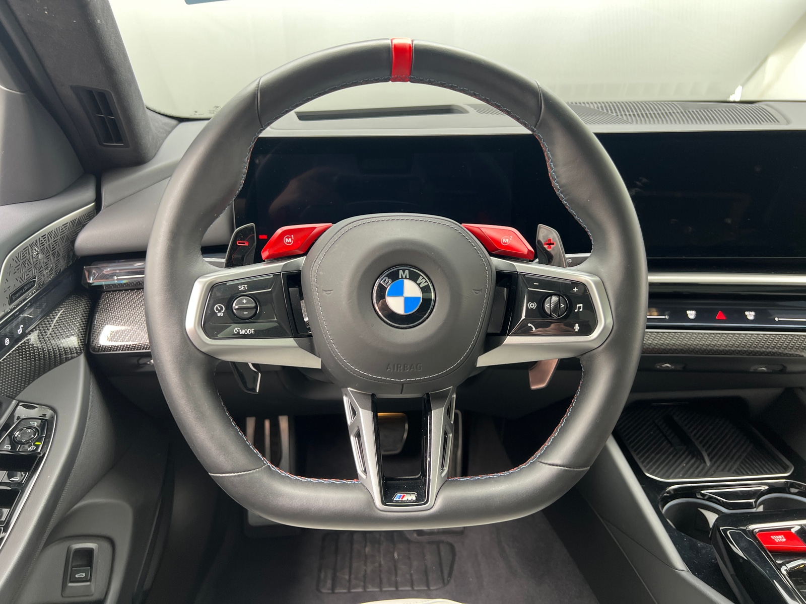 Thumbnail: 2026 BMW M5 - 4