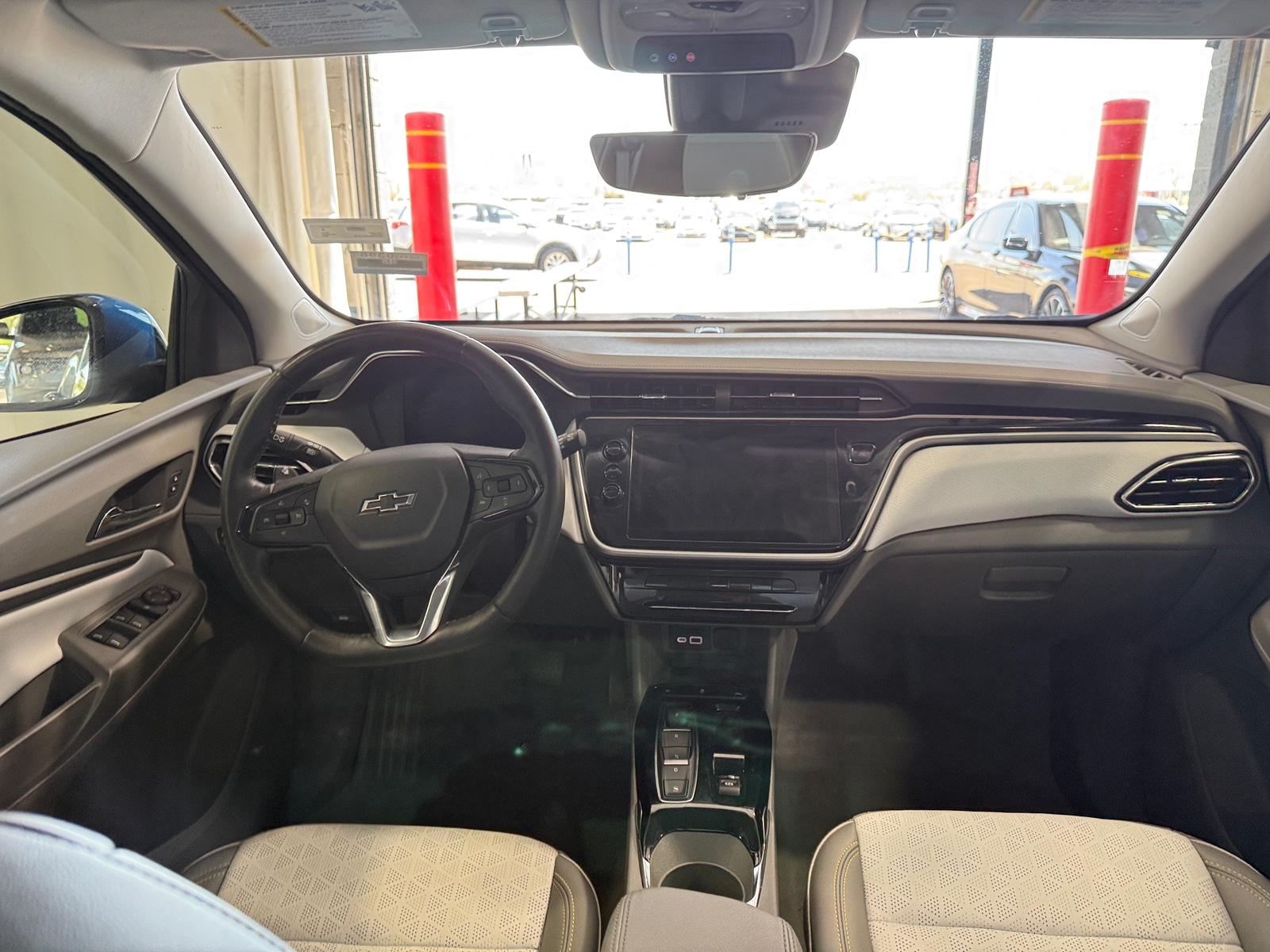 Thumbnail: 2023 Chevrolet Bolt EUV - 2