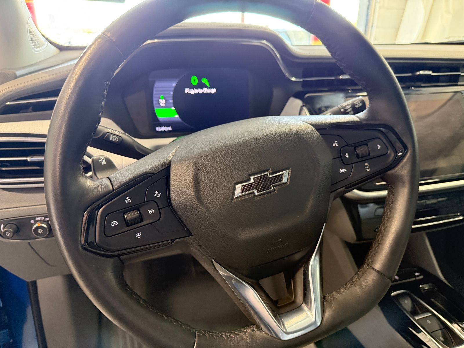Thumbnail: 2023 Chevrolet Bolt EUV - 4