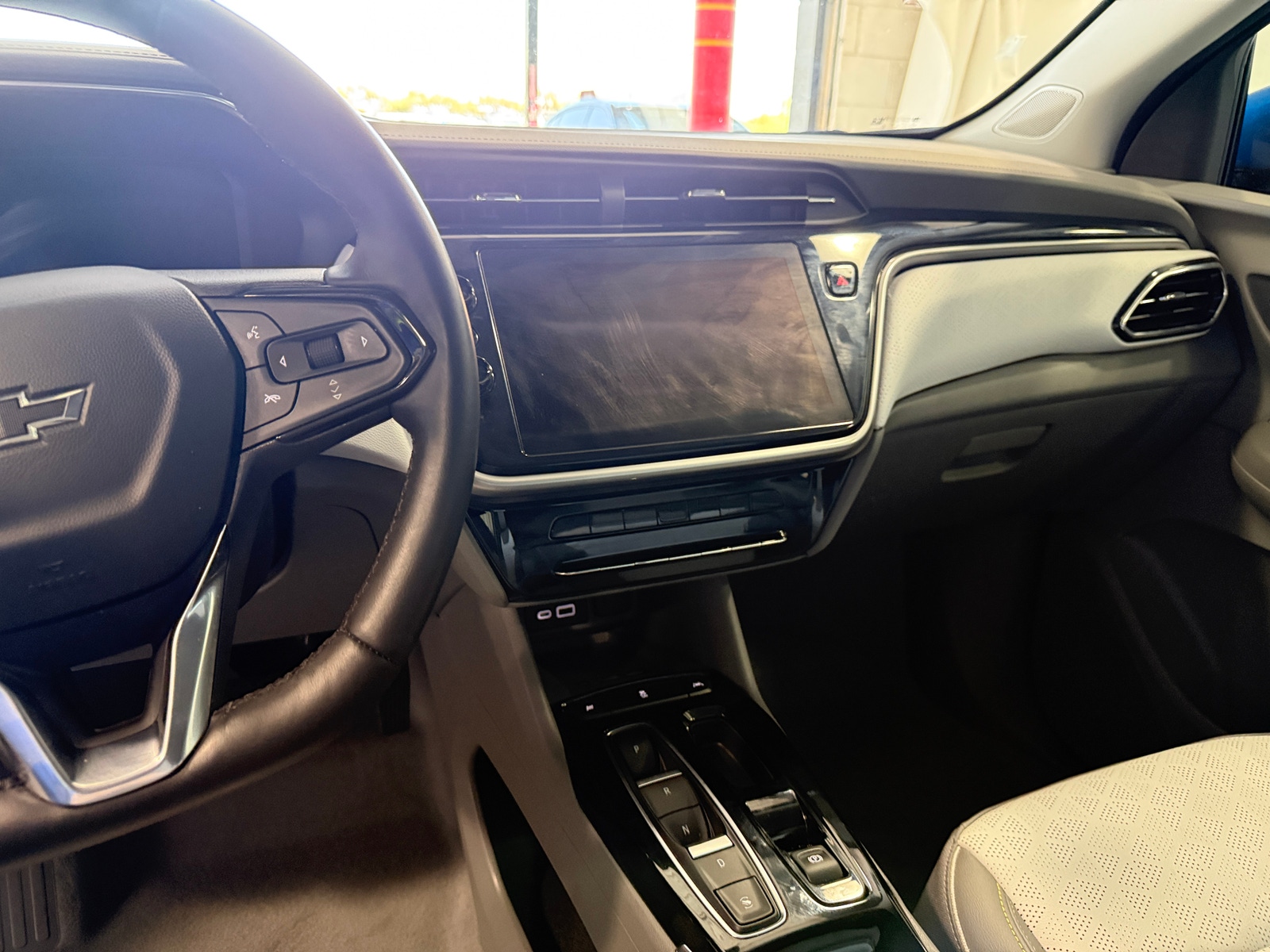 Thumbnail: 2023 Chevrolet Bolt EUV - 3
