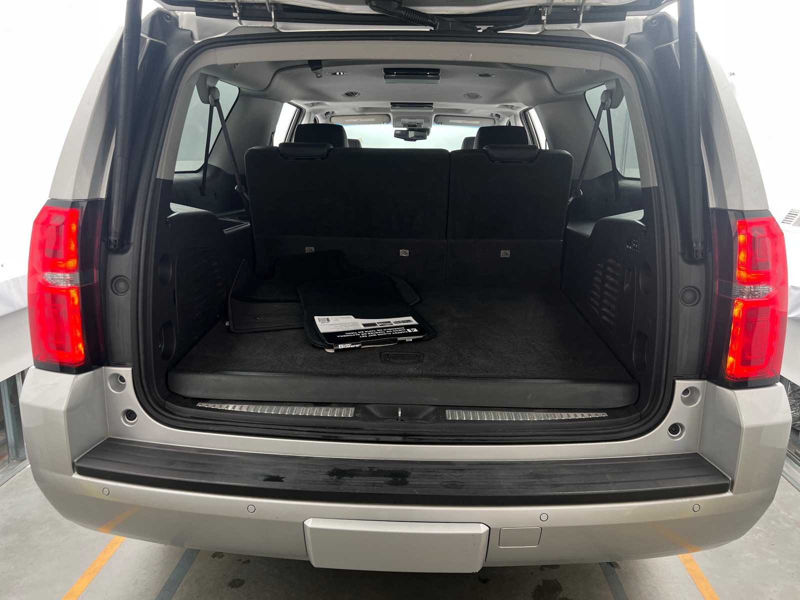 Thumbnail: 2016 Chevrolet Suburban - 6