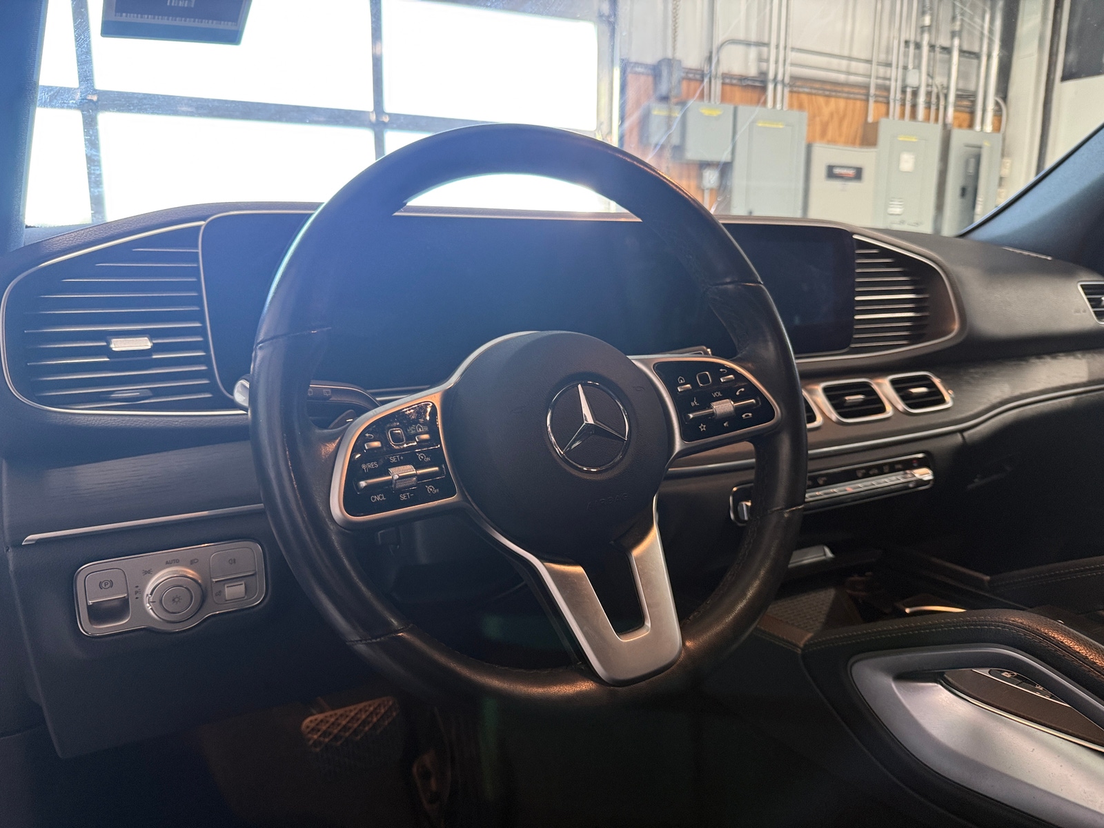 Thumbnail: 2020 Mercedes-Benz GLE - 4
