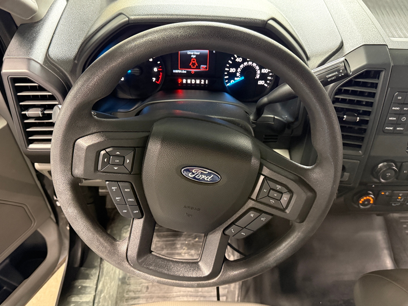 Thumbnail: 2017 Ford Econoline - 5
