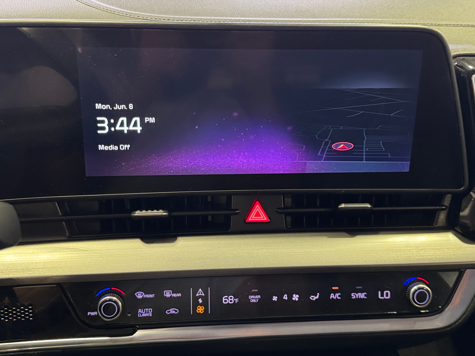 Thumbnail: 2023 Kia Sportage - 3
