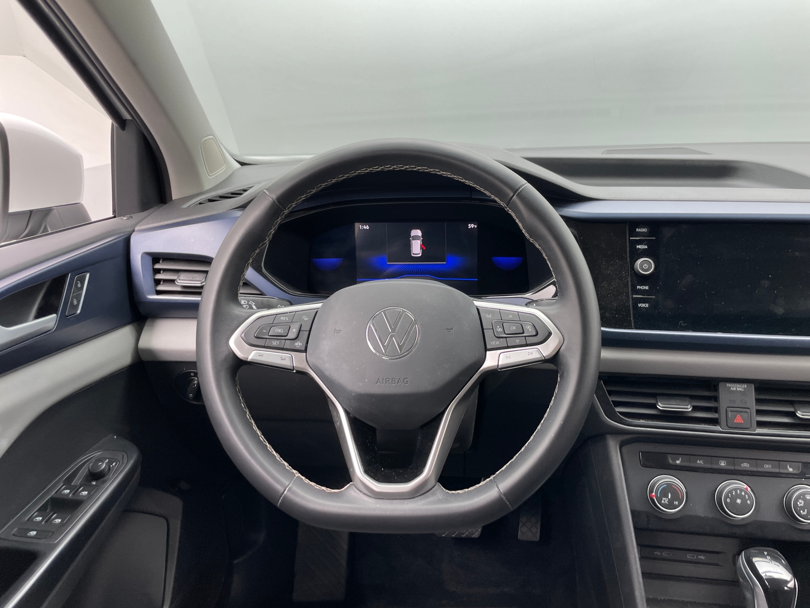 Thumbnail: 2022 Volkswagen Taos - 5