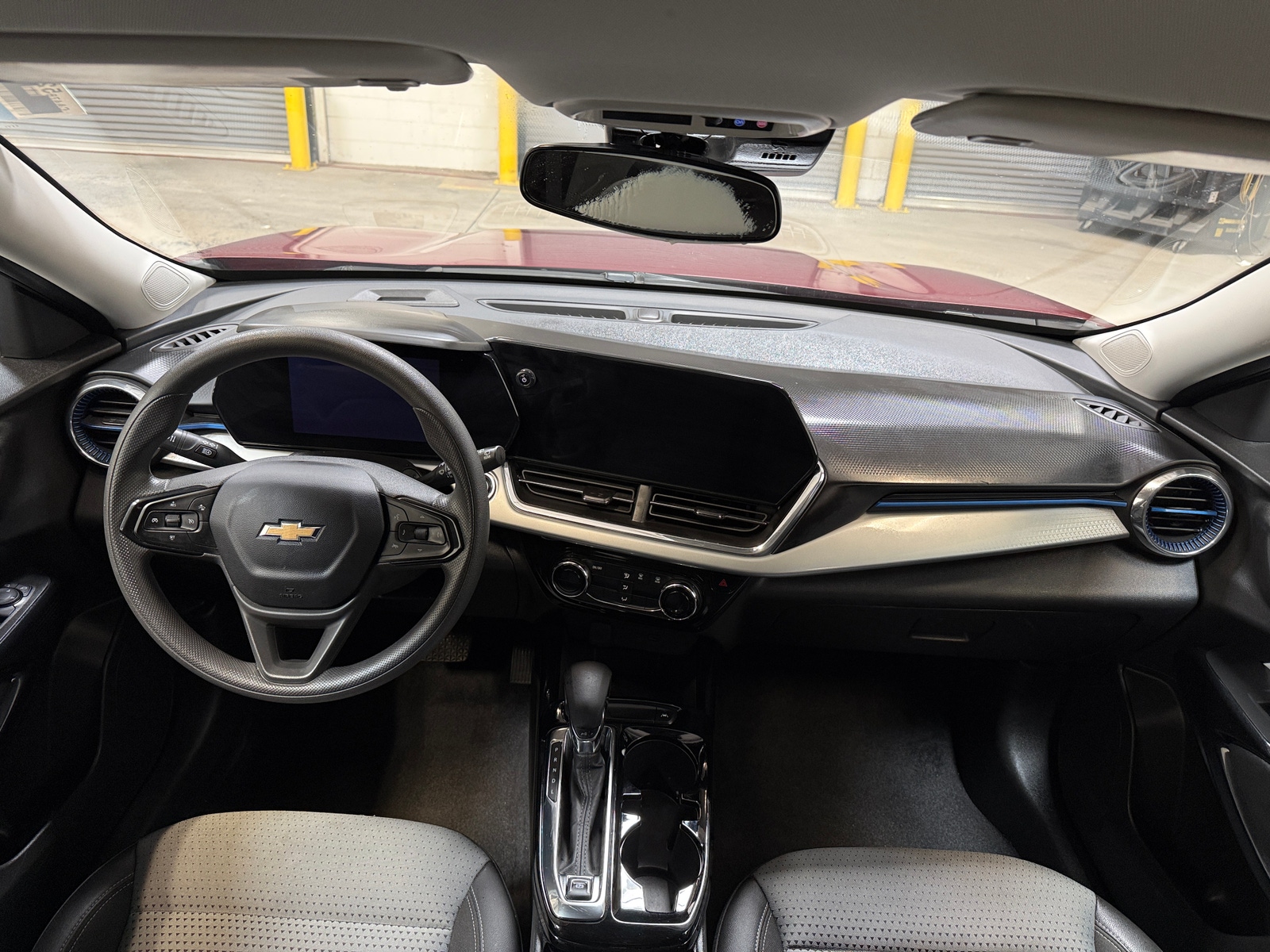 Thumbnail: 2025 Chevrolet Trax - 3